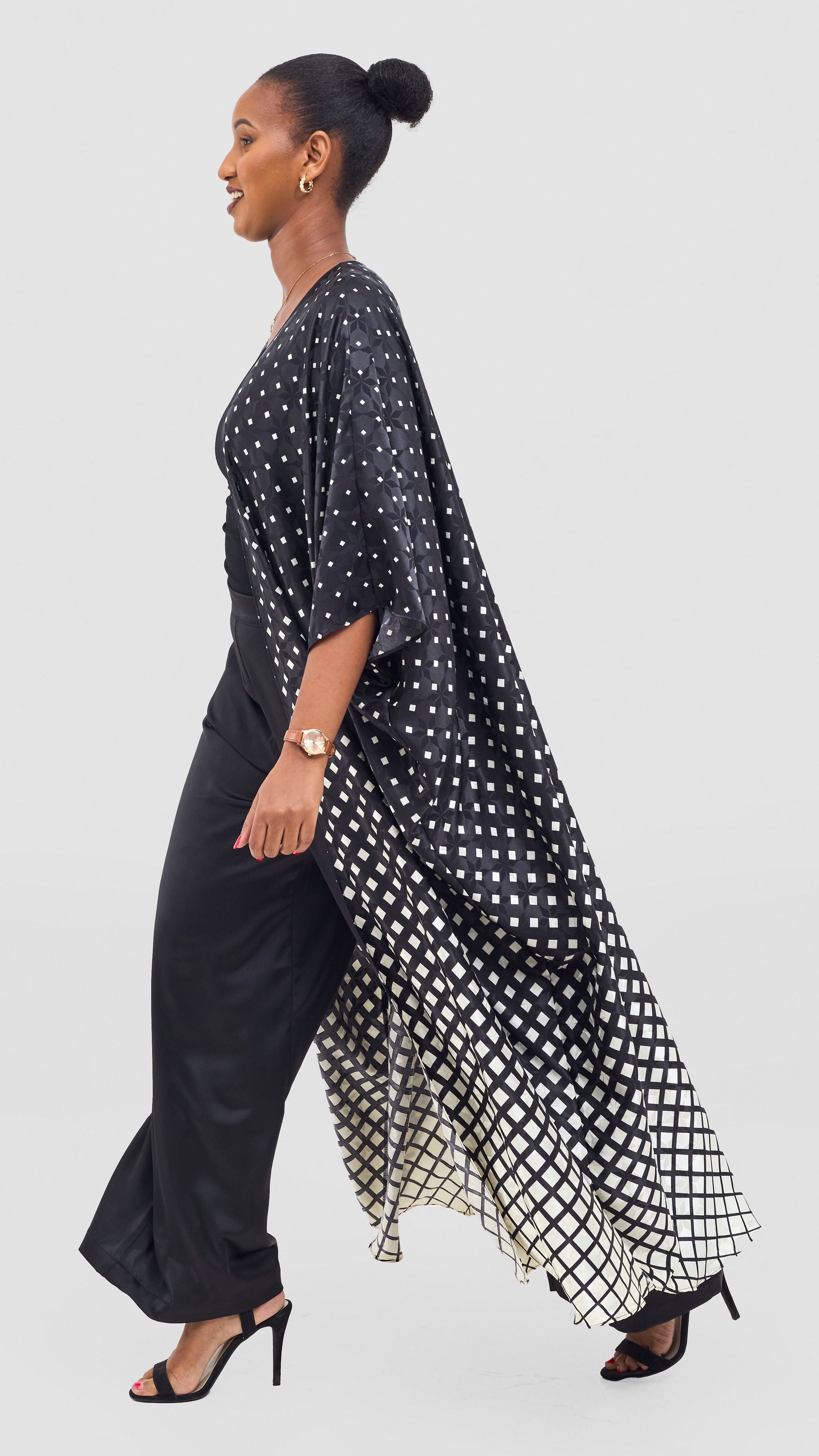 Vivo Ayla Maxi Kimono - Black / Cream Wari Print