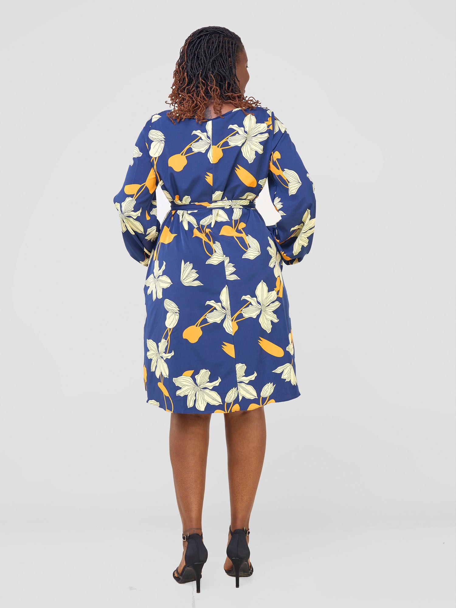 Vivo Tunu Long Slit Sleeve Knee Length Shift Dress - Light Navy / Yellow Aber Print