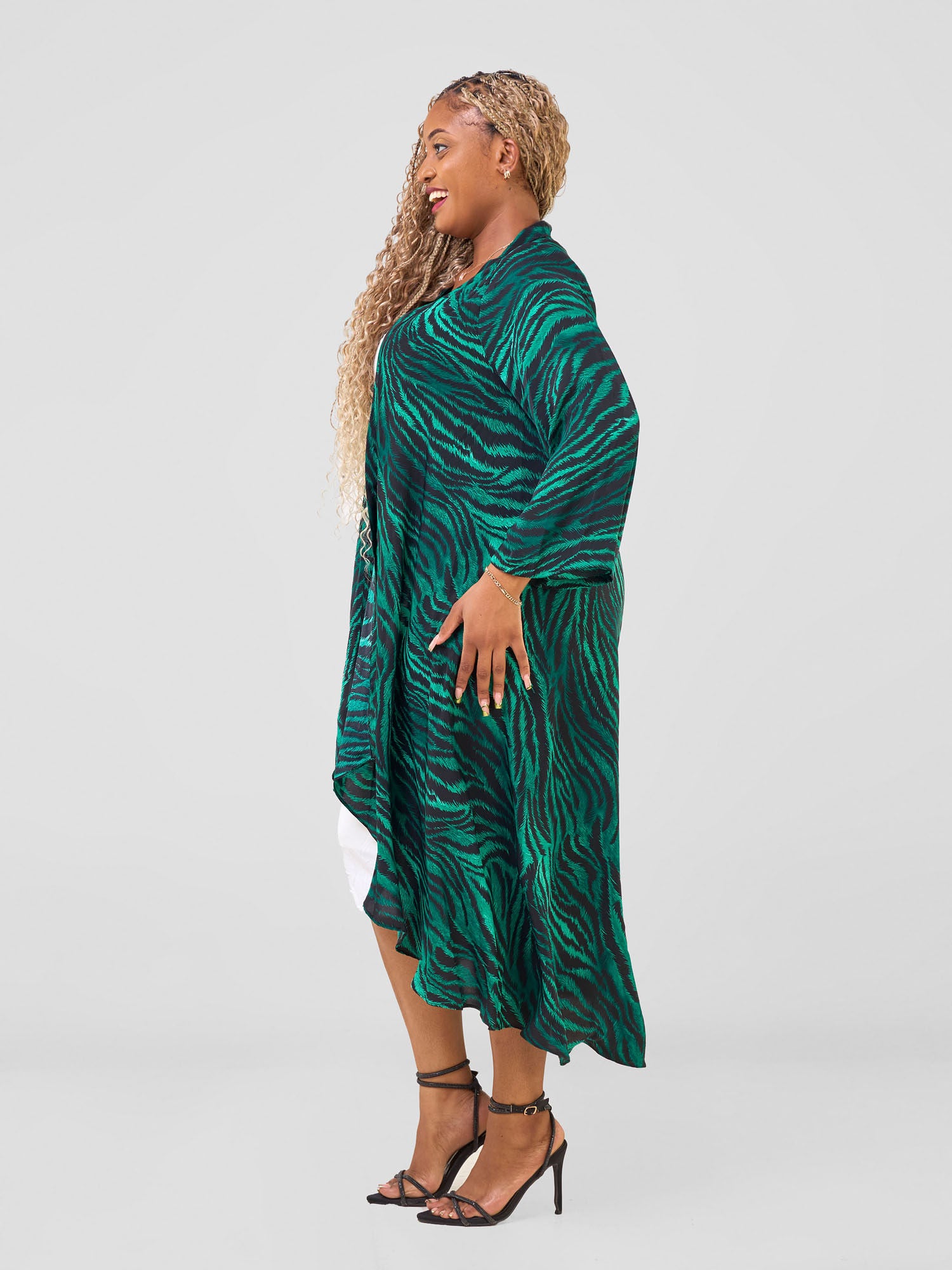 Vivo Maisha Long Sleeve High Low Kimono -   Green / Black Mistari Print