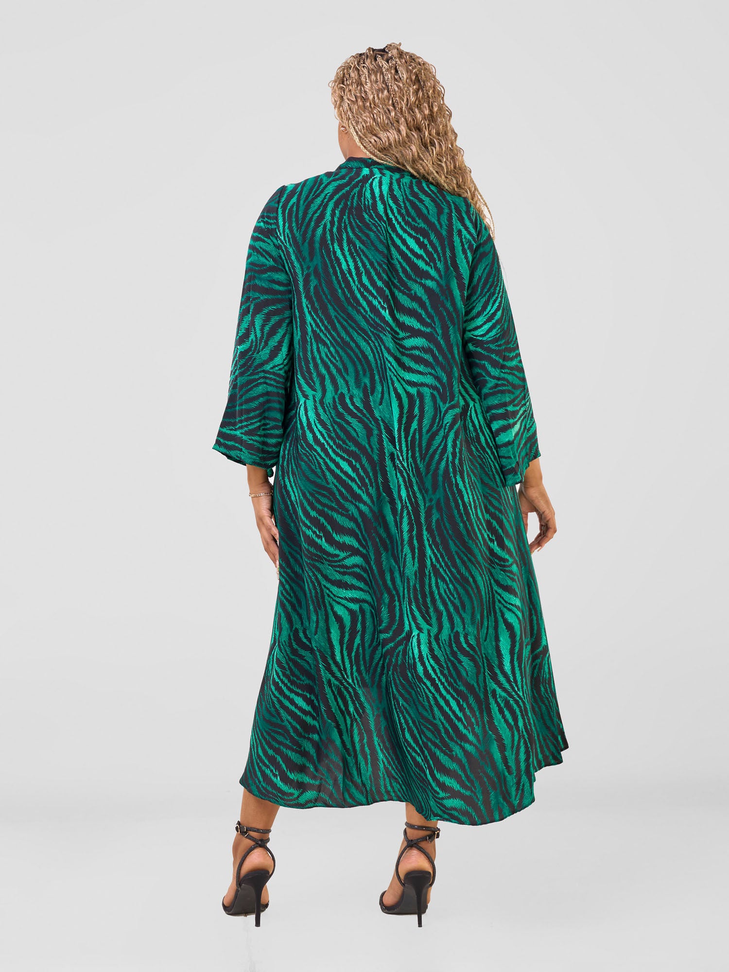 Vivo Maisha Long Sleeve High Low Kimono -   Green / Black Mistari Print