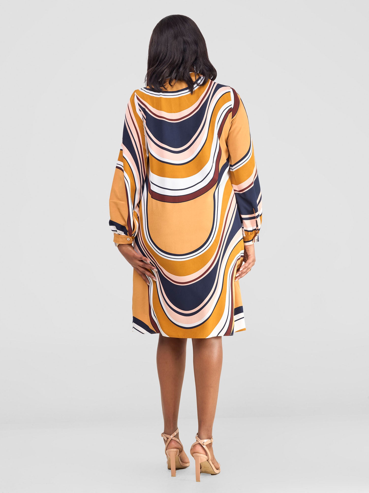 Vivo Zena Long Sleeve Mandarin Collar Shift Dress - White / Rust Spiral Print