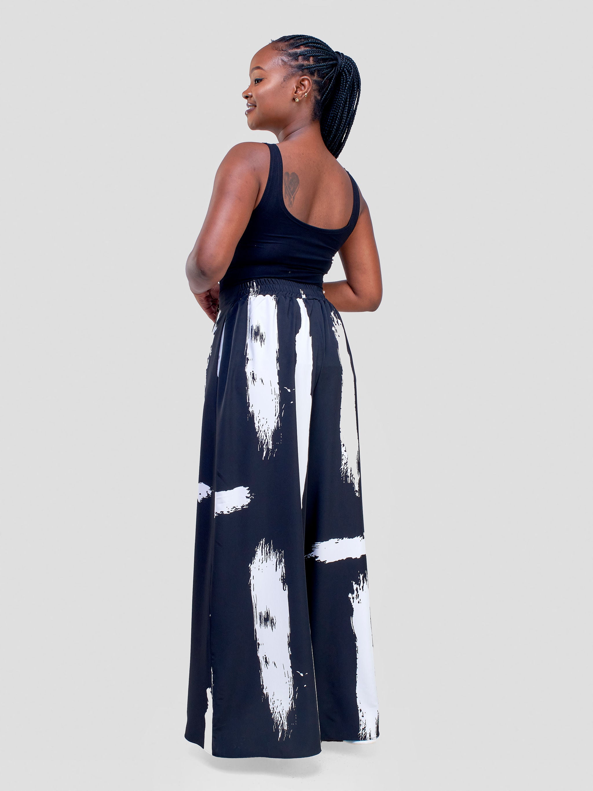 Vivo Basic Crepe Pants - Black / White Print