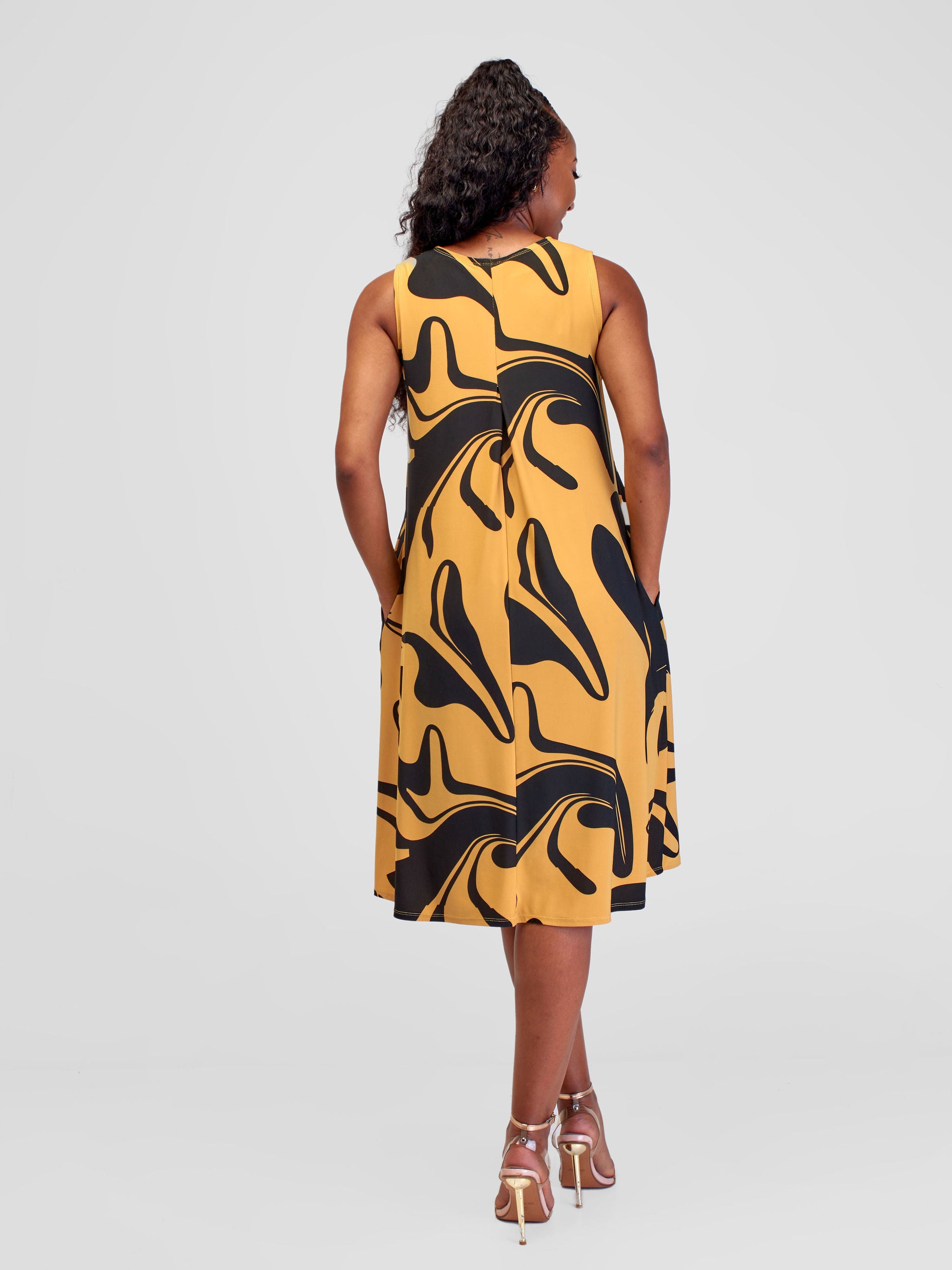 Vivo Amara Back Pleat Dress - Black / Mustard Sanna Print