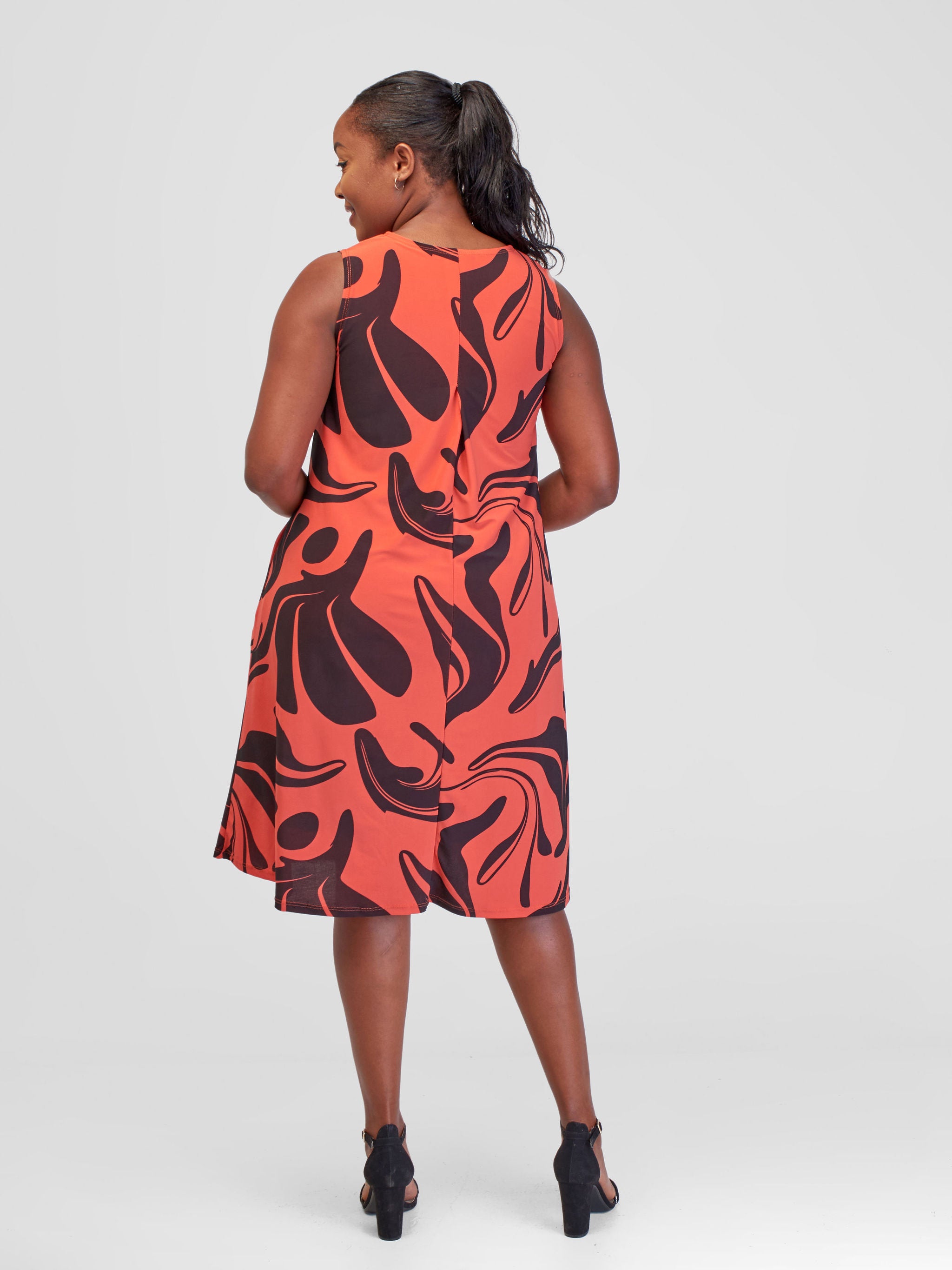 Vivo Amara Back Pleat Dress - Black / Orange Sanna Print