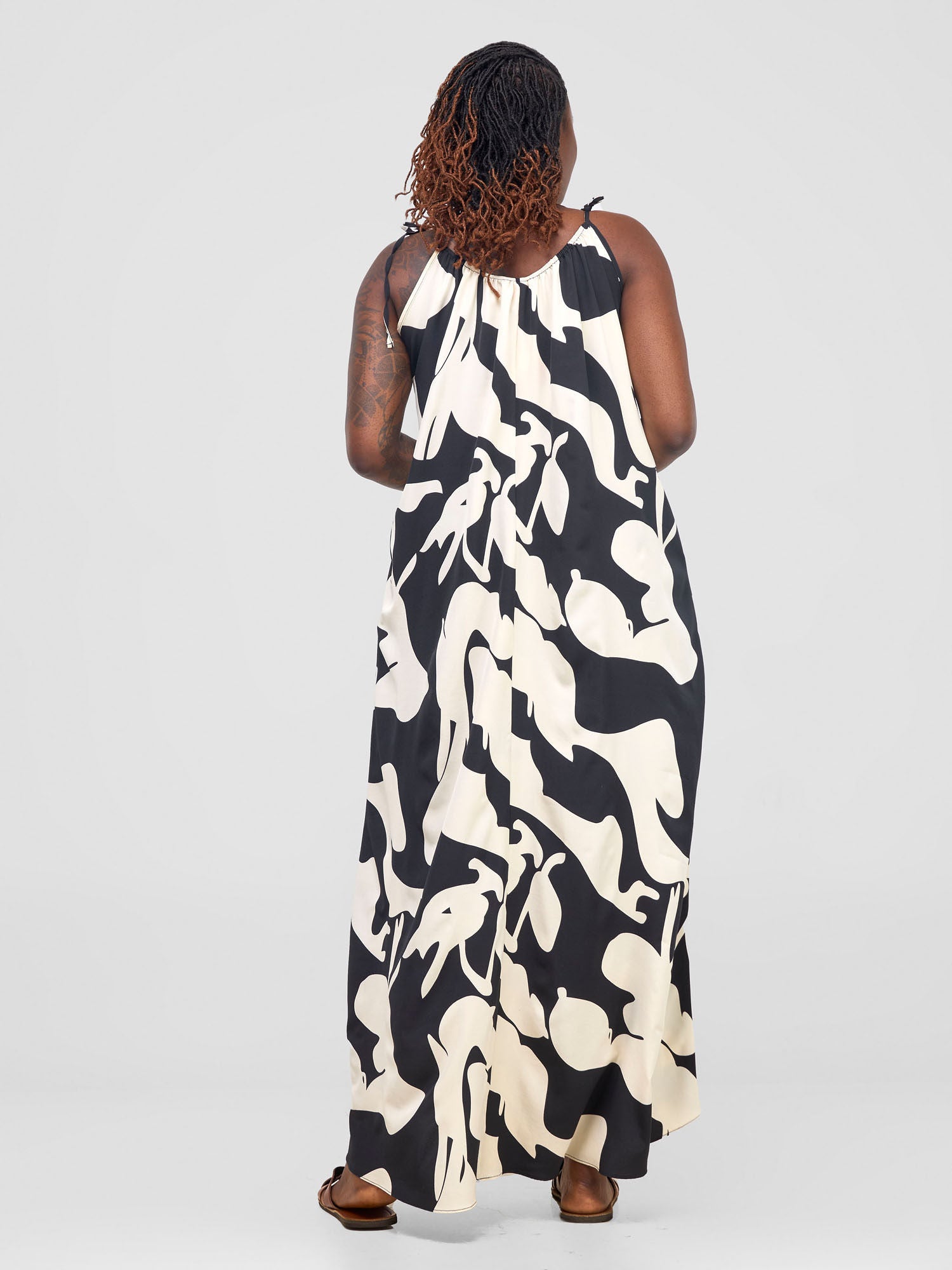 Vivo Maisha Strappy Maxi Dress - Cream / Black