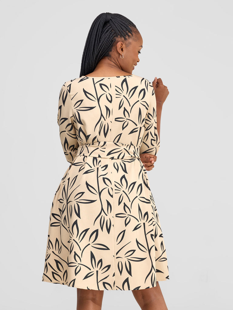 Vivo Laika 3/4 Sleeve Tent Dress - Beige / Black Weni Print