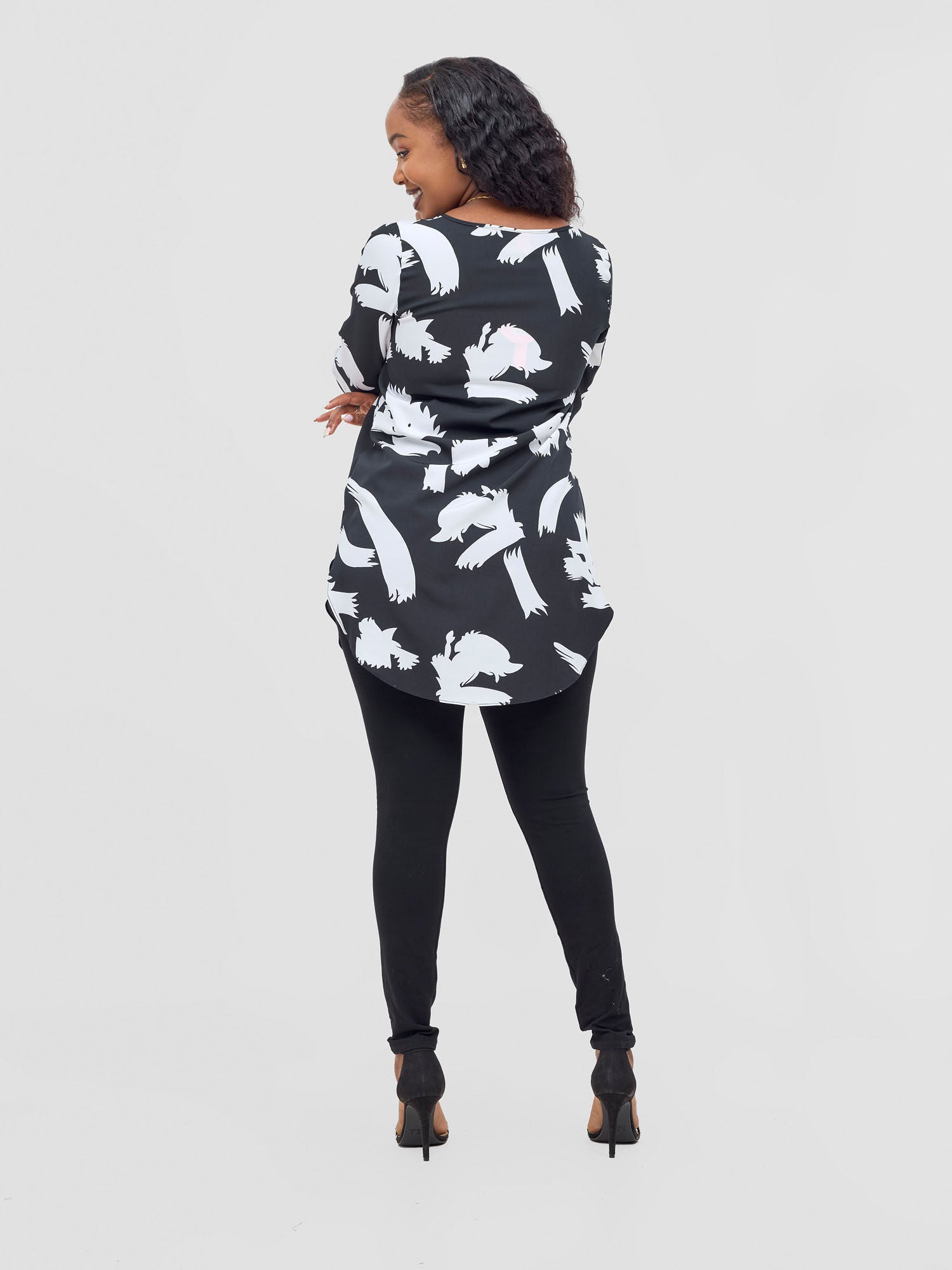 Vivo Basic Tsavo Scalloped Chiffon Top - White / Black Abstract Print