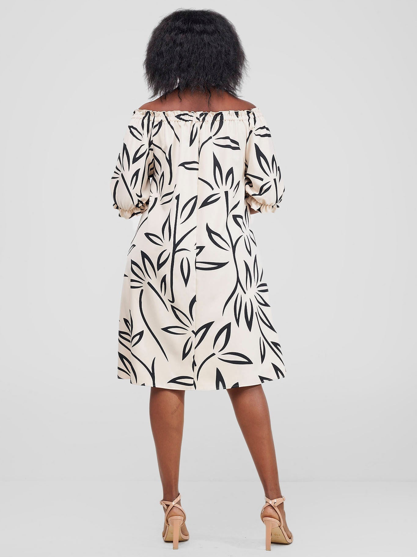 Vivo Situ Off Shoulder Tie Dress - Beige / Black Weni Print
