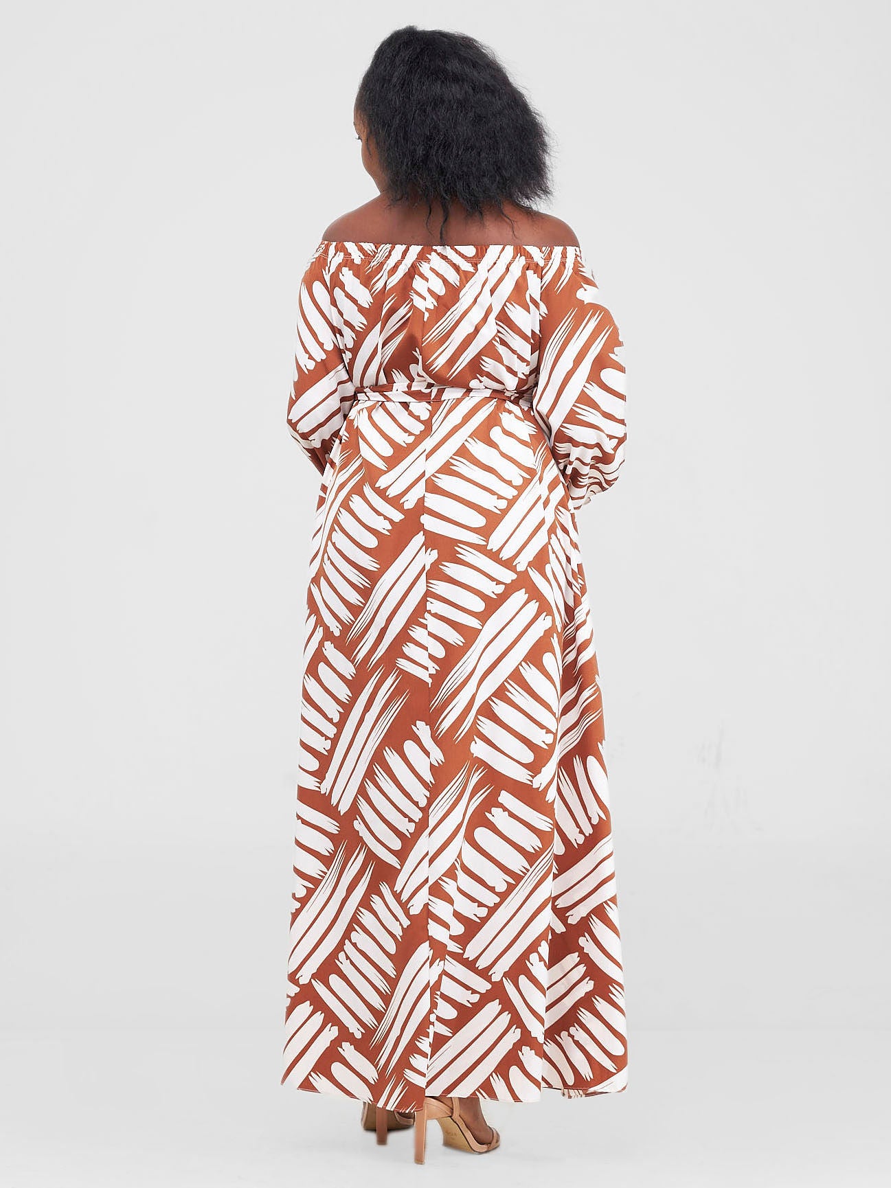 Vivo Yumi Off Shoulder Maxi Dress - Brown / White Print