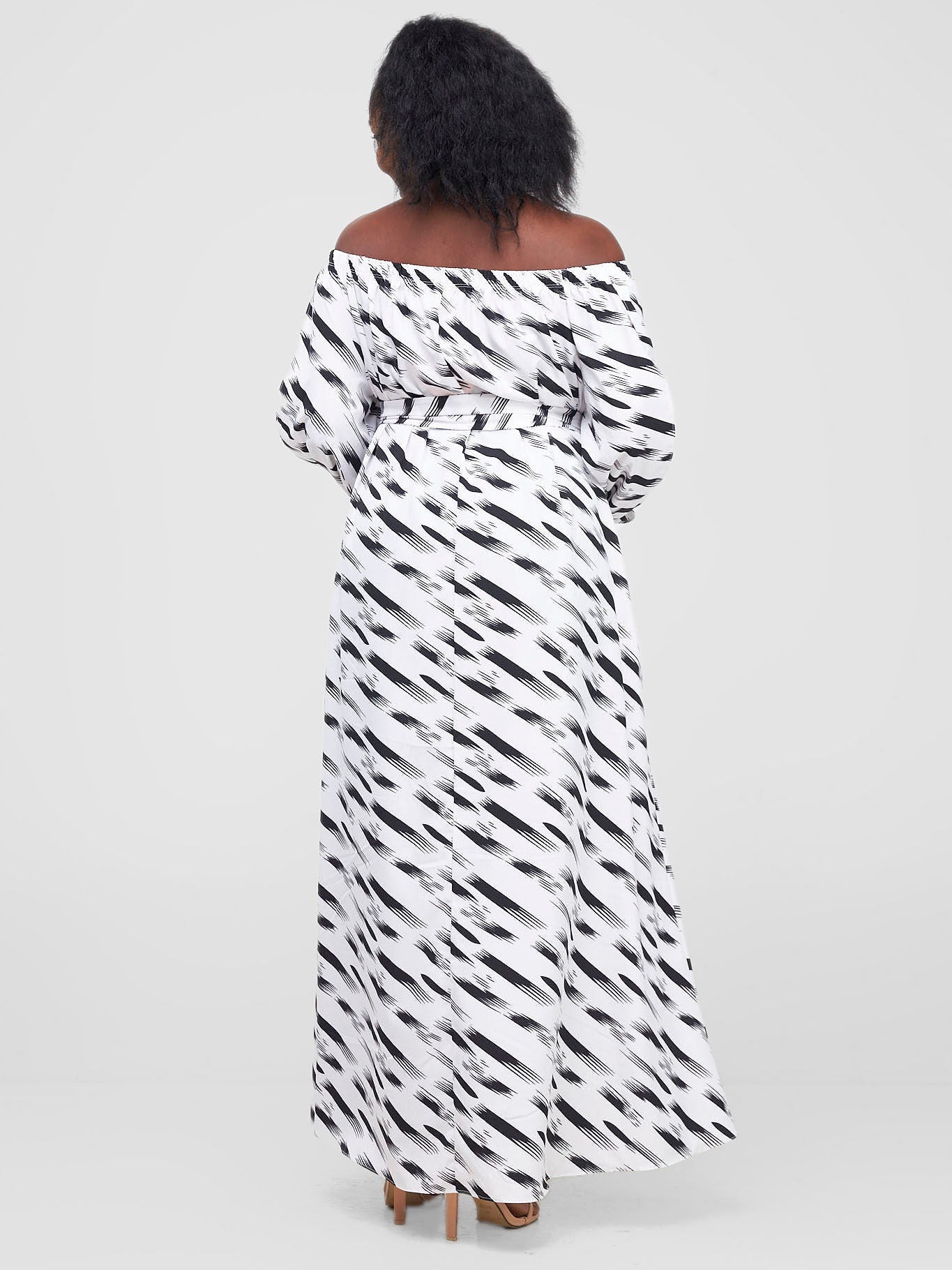 Vivo Yumi Off Shoulder Maxi Dress - Black / White Print
