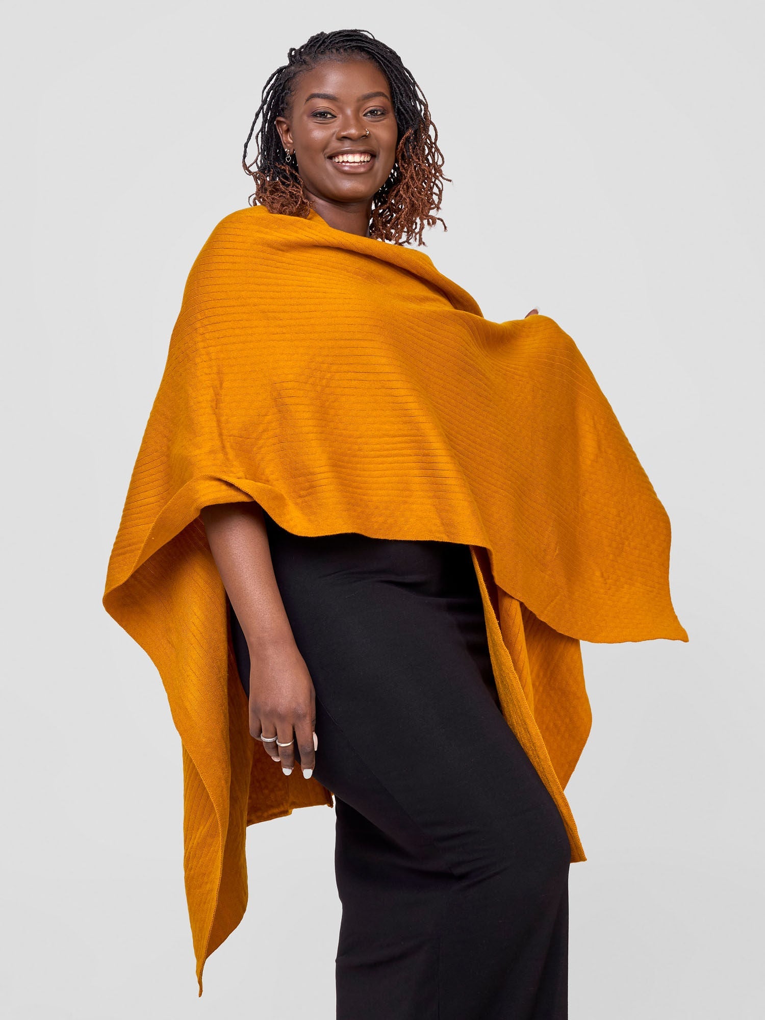 Vivo Adama Poncho - Mustard