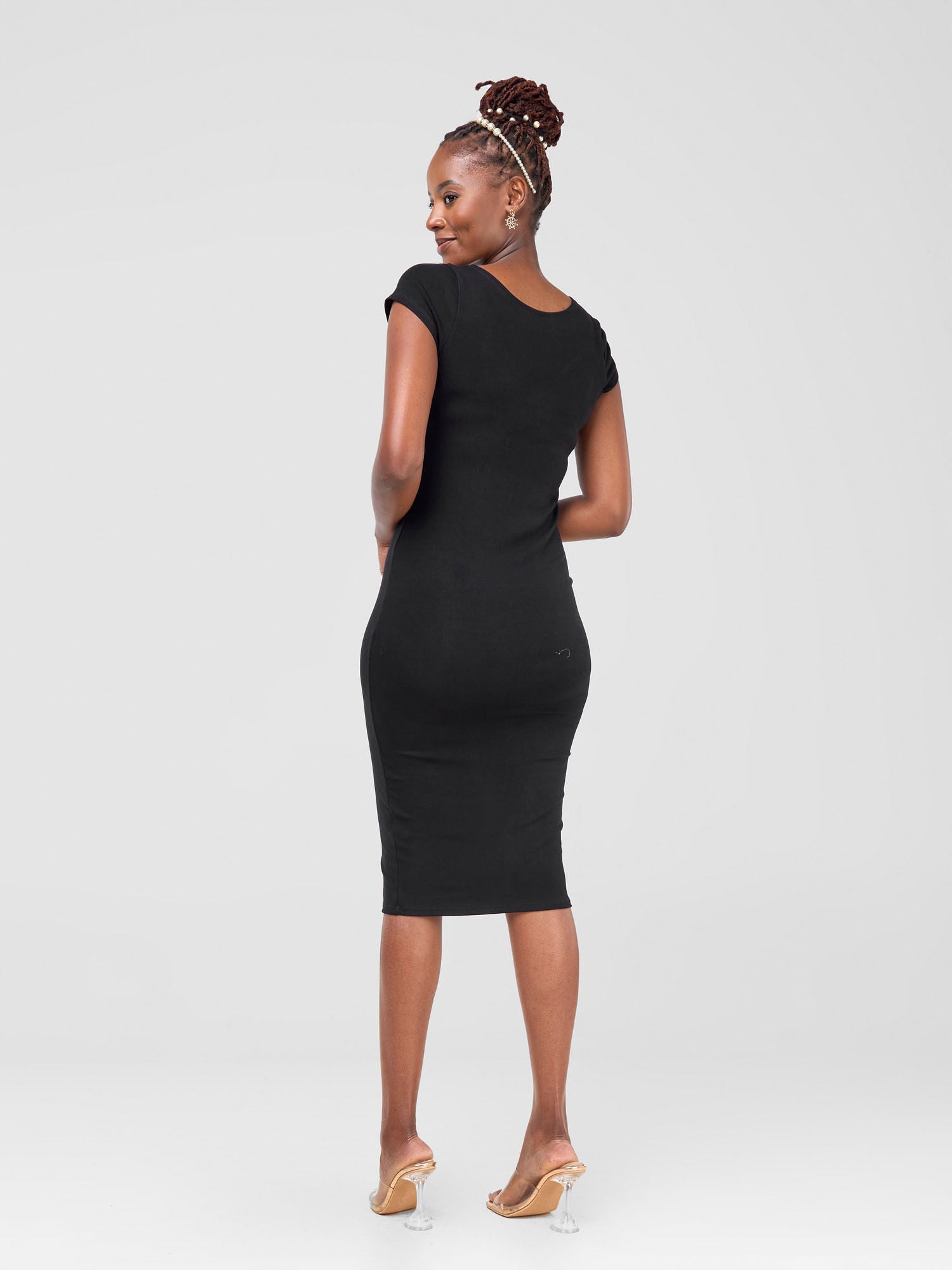 Vivo Basic Cap Sleeved Leila Dress - Black