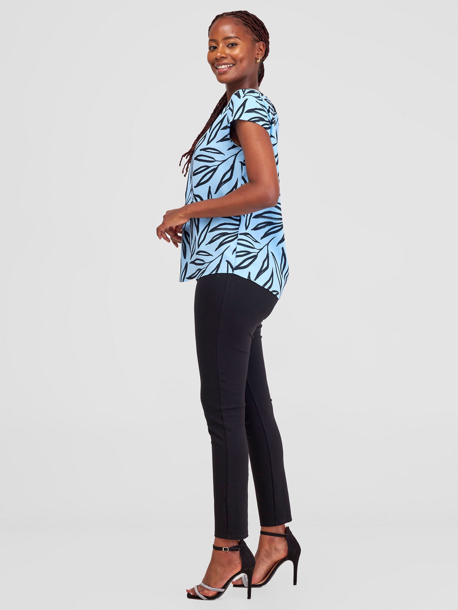 Vivo Basic Crepe Cap Sleeved Top - Light Blue Kasai Print