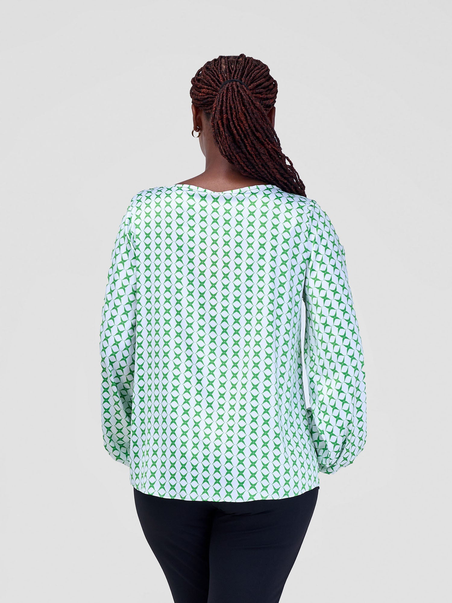 Vivo Basic Satin Bishop Sleeved Top - White / Green Clover Print