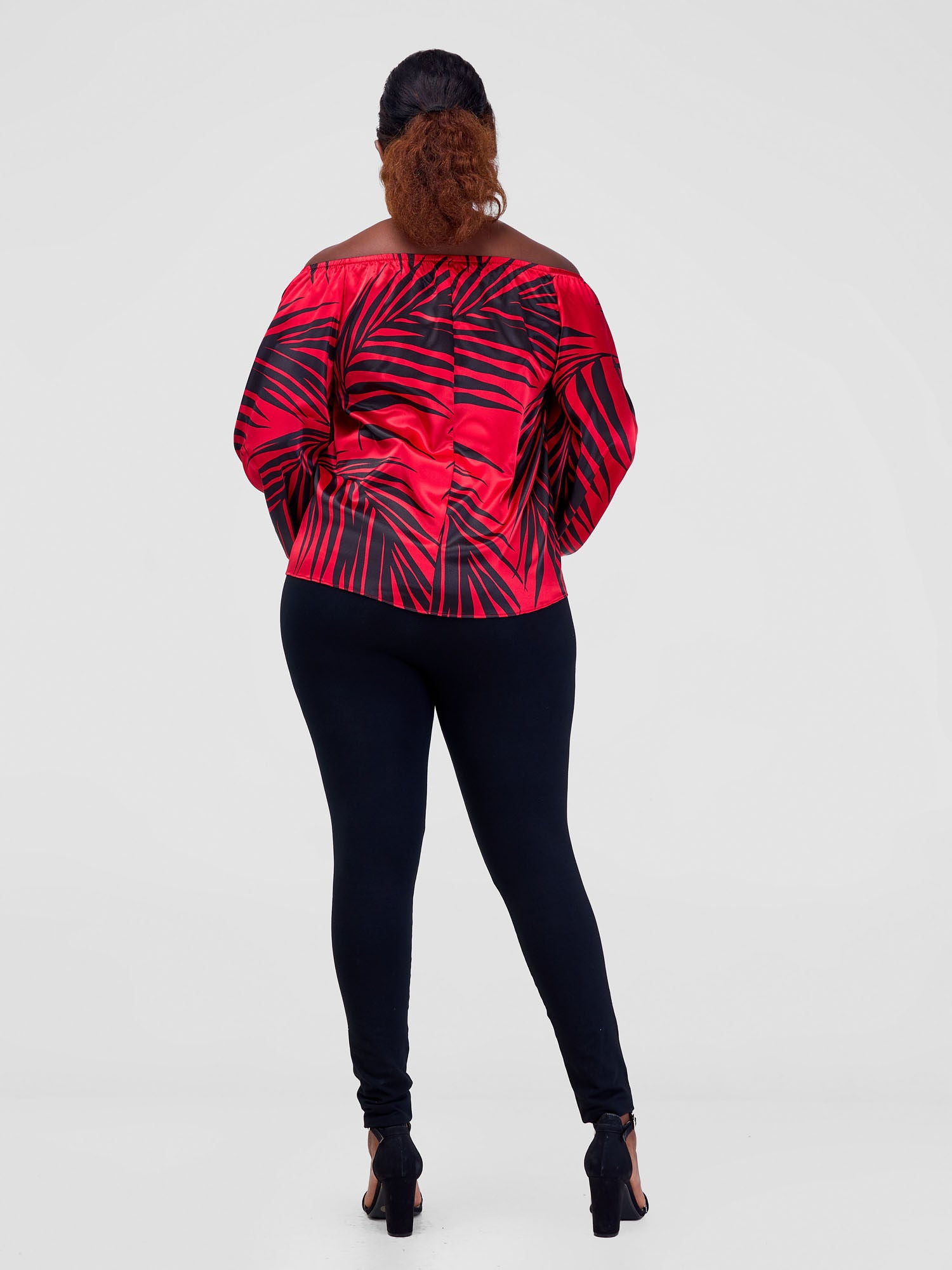 Vivo Hanabi Off - Shoulder Top - Red / Black Siri Print