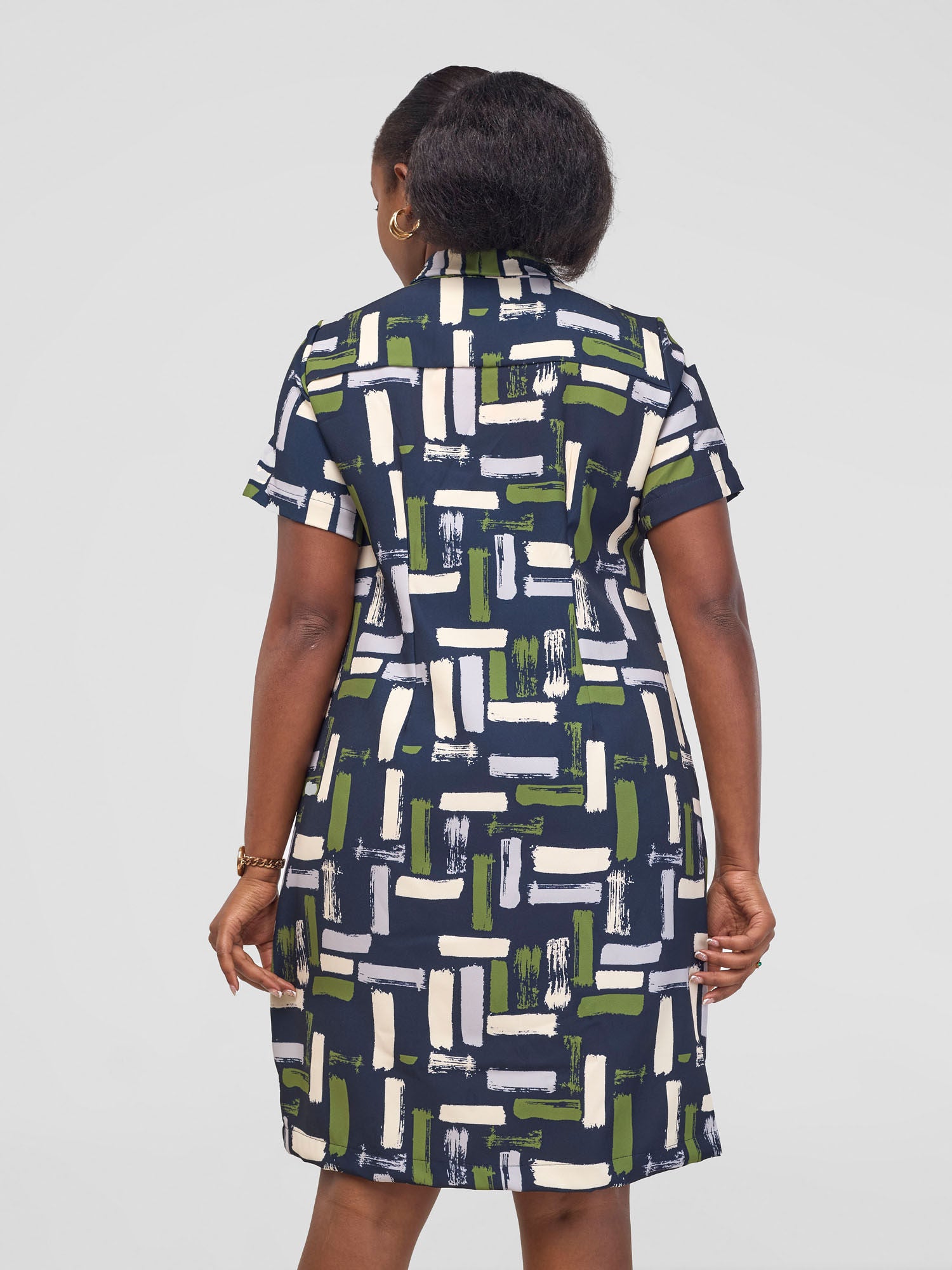 Vivo Arafa Short Sleeve Shift Dress - Black / Olive Print