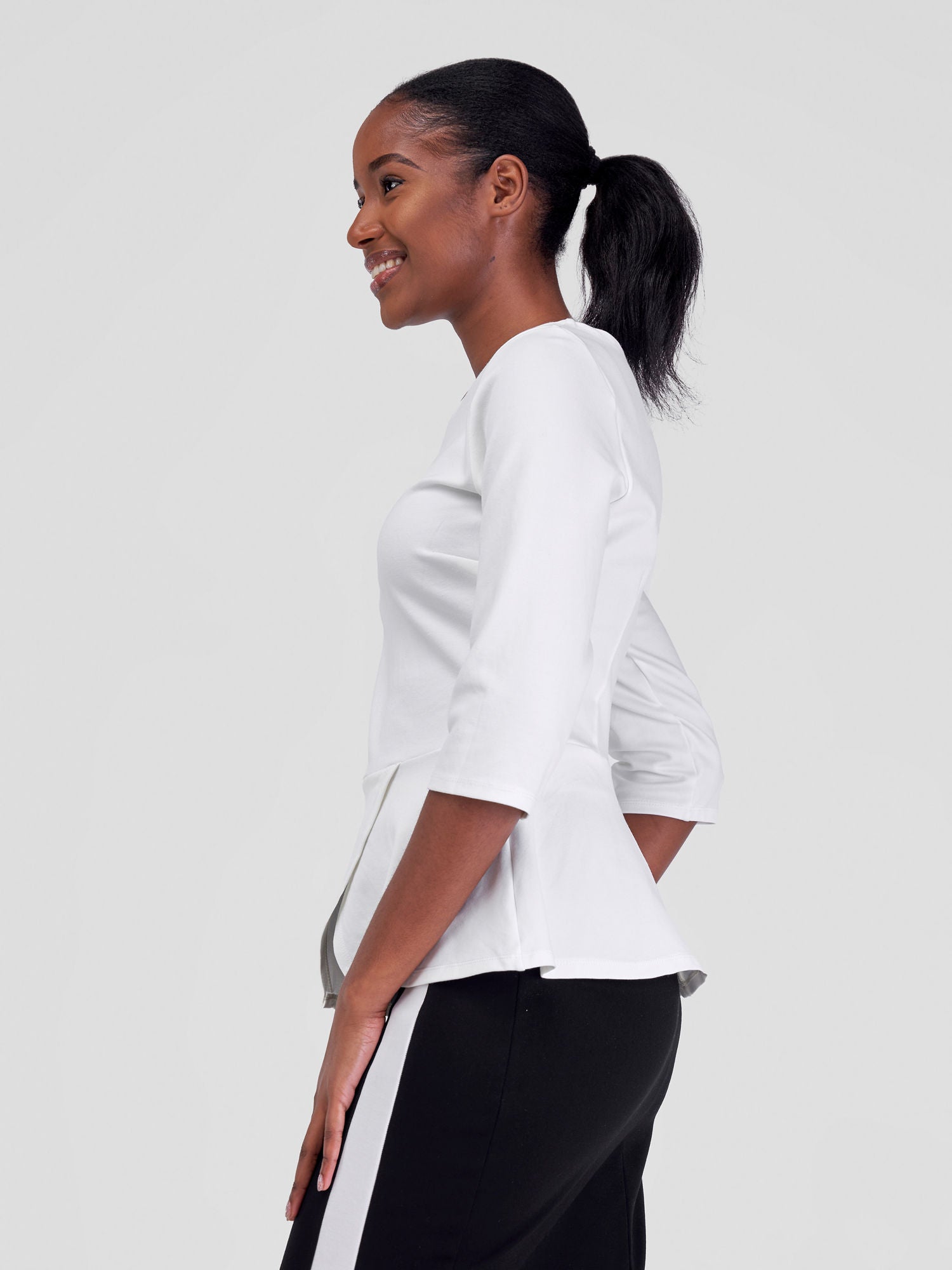 Vivo Azawi 3/4 Sleeve Top - White