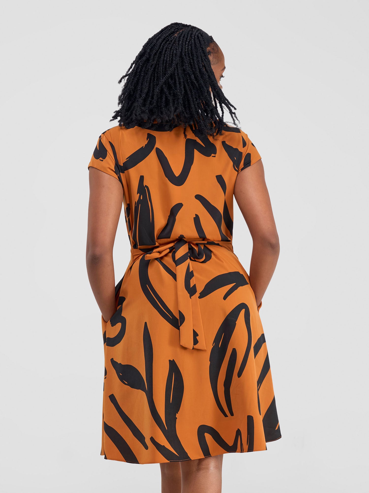 Vivo Chesi V-Neck Dress - Rust / Black Hesi Print
