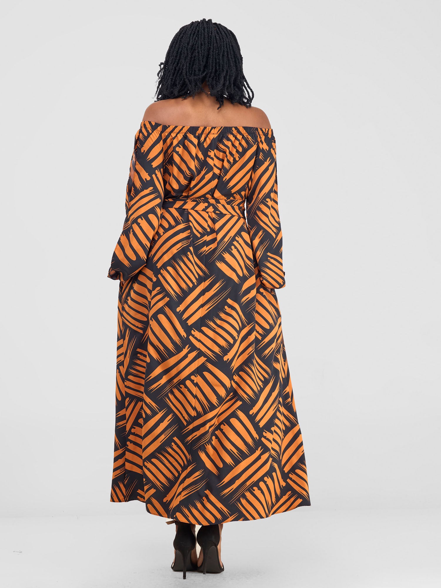 Vivo Yumi Off Shoulder Maxi Dress - Rust / Black Print