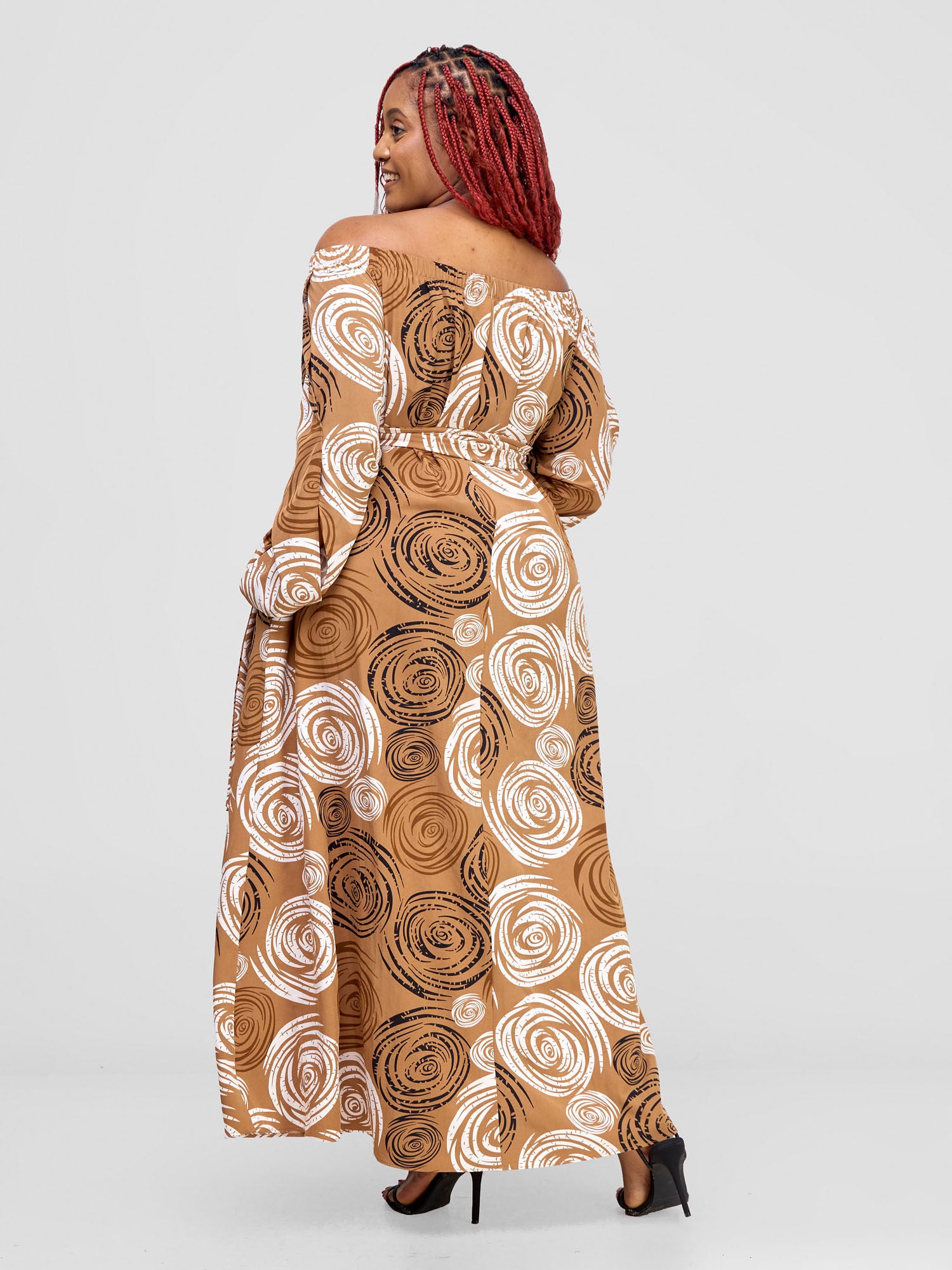 Vivo Yumi Off Shoulder Maxi Dress - Tan / White Print
