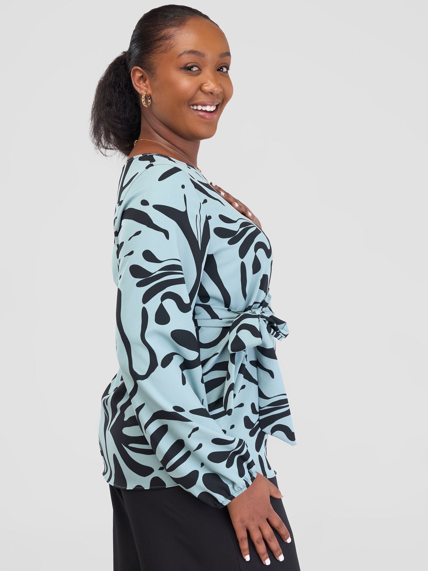 Vivo Zahari Bishop Sleeve Top With Belt - Mint Green / Black Zari Print