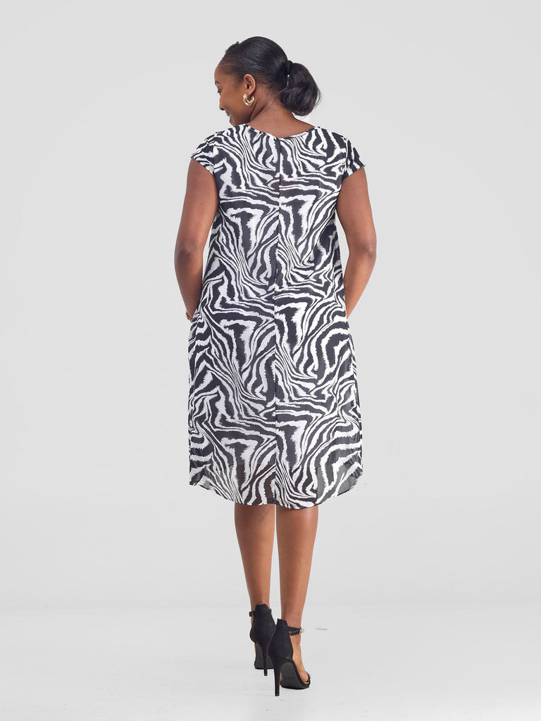 Vivo Sierra Cap Sleeve Tent Chiffon Dress - Black / White Print