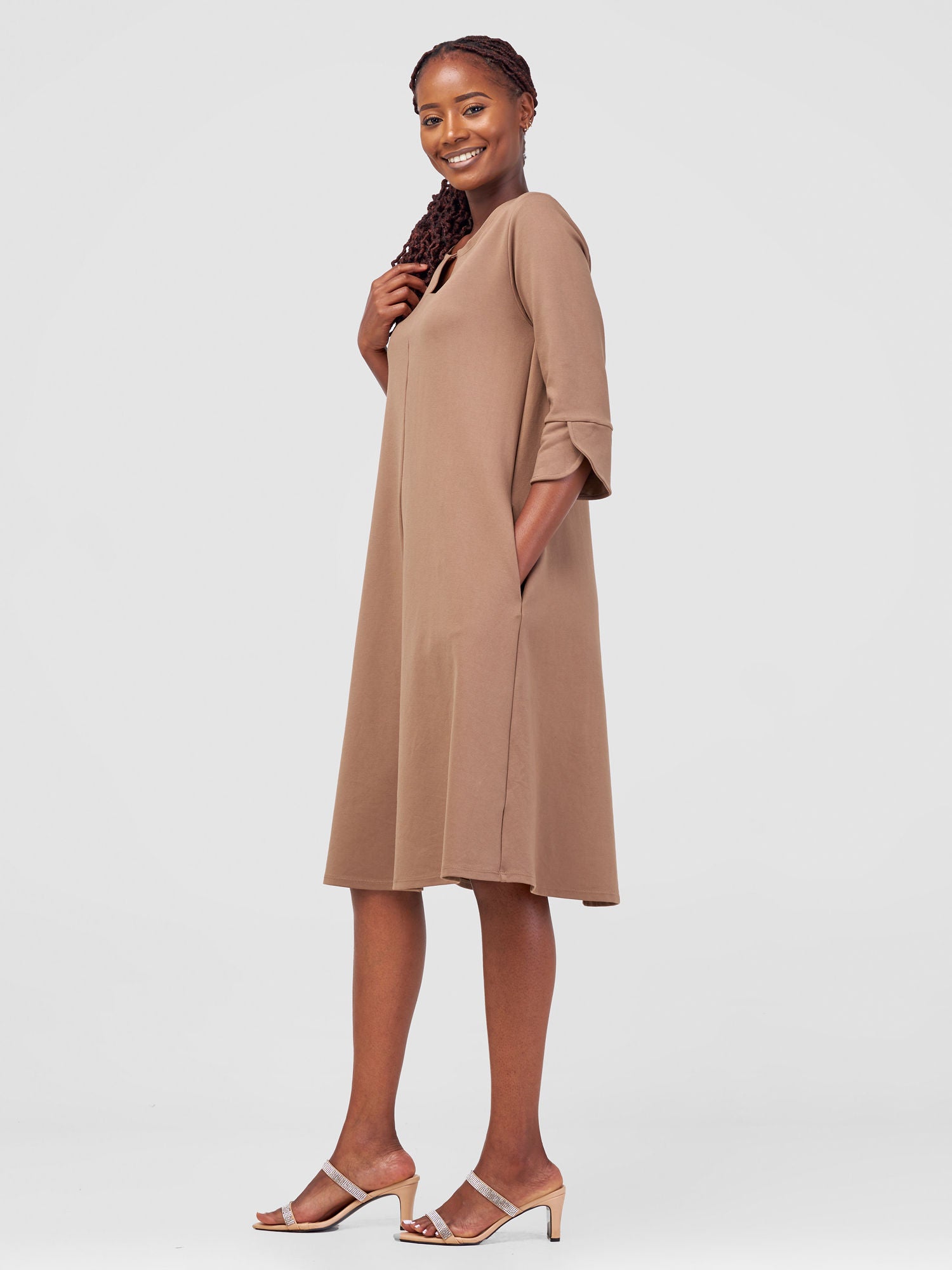 Vivo Zawadi Keyhole Dress - Taupe