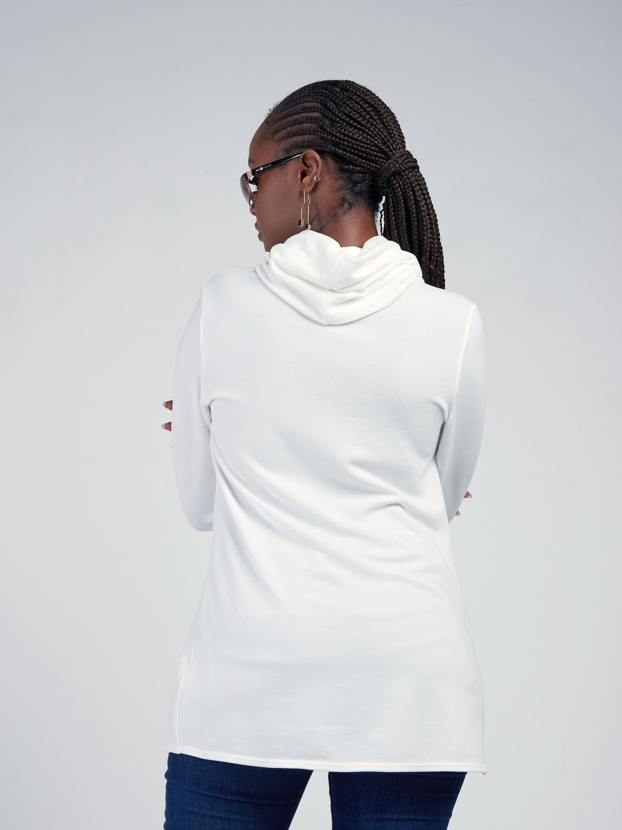 Vivo Basic Tulip Sweater - White