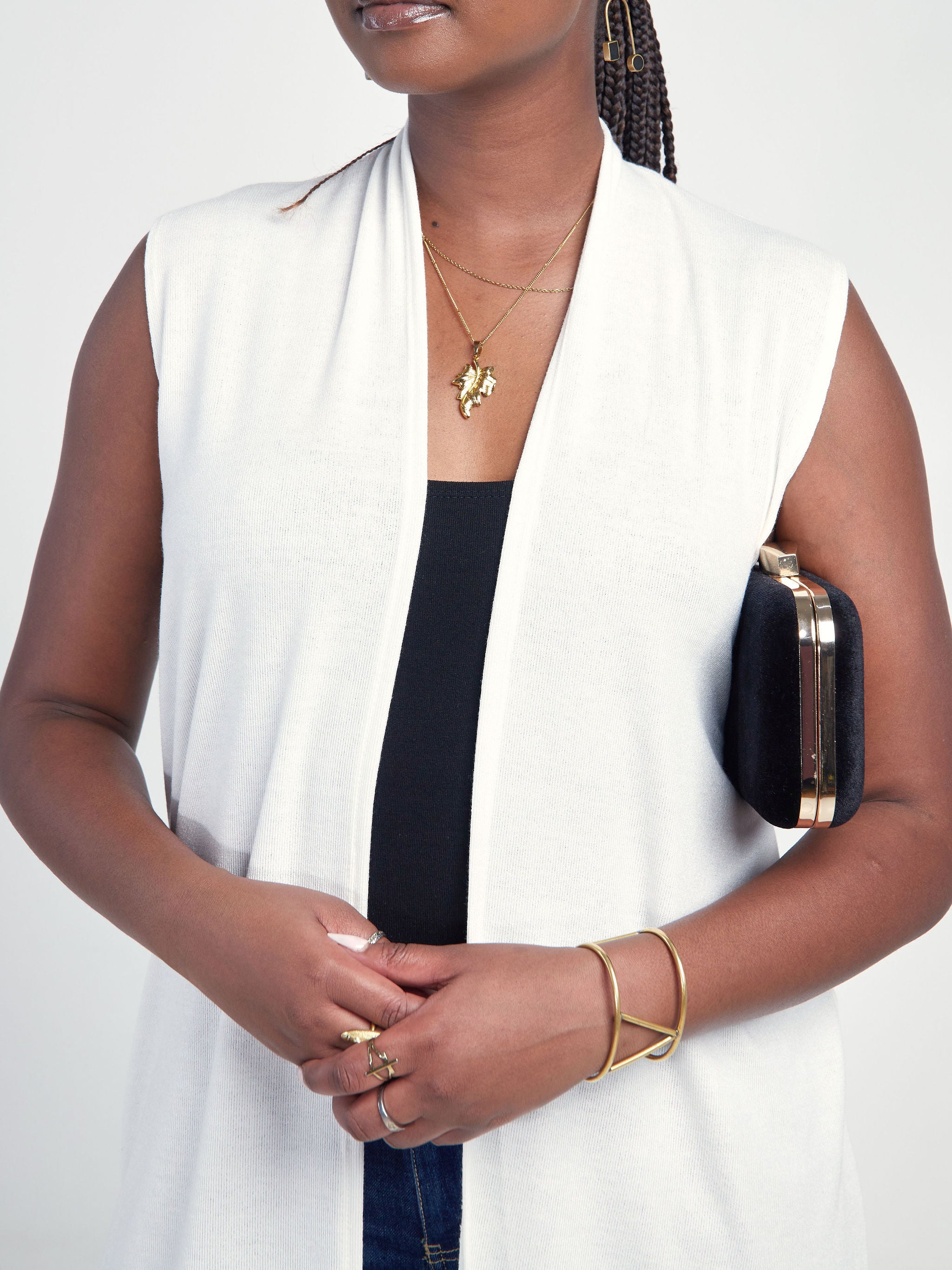 Vivo Basic Sleeveless Sweater Waterfall - White