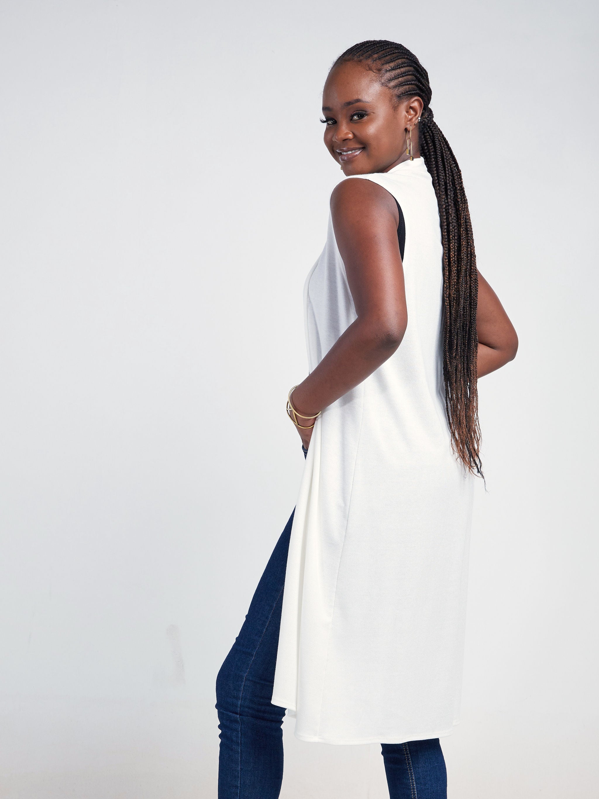 Vivo Basic Sleeveless Sweater Waterfall - White