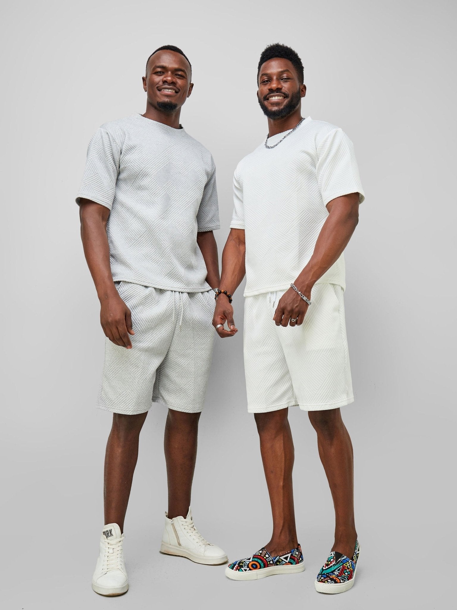 Zetu Men's Diagonal Line Textured Shorts - White - Shopzetu