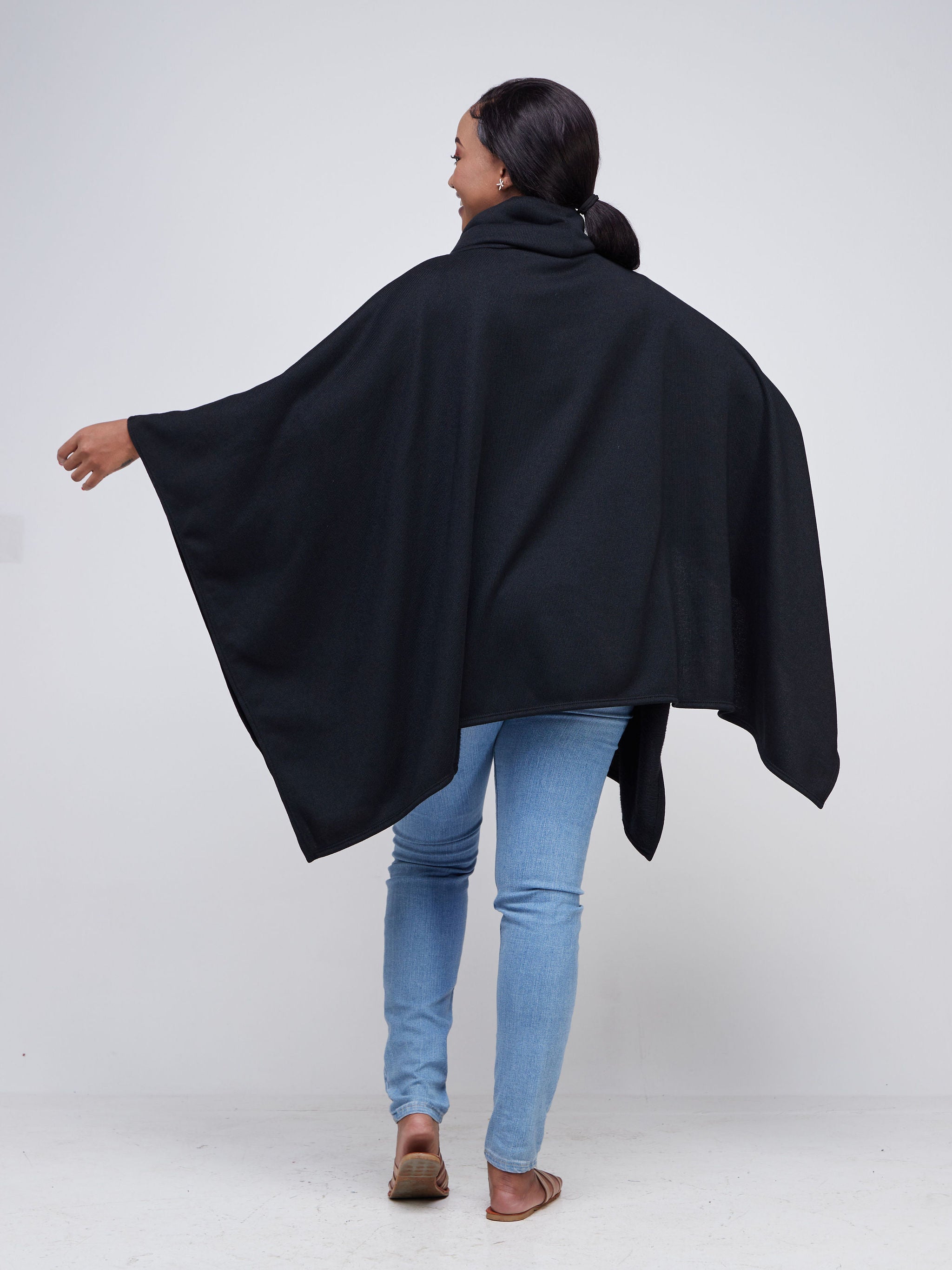 Vivo Basic Turtleneck Poncho - Black