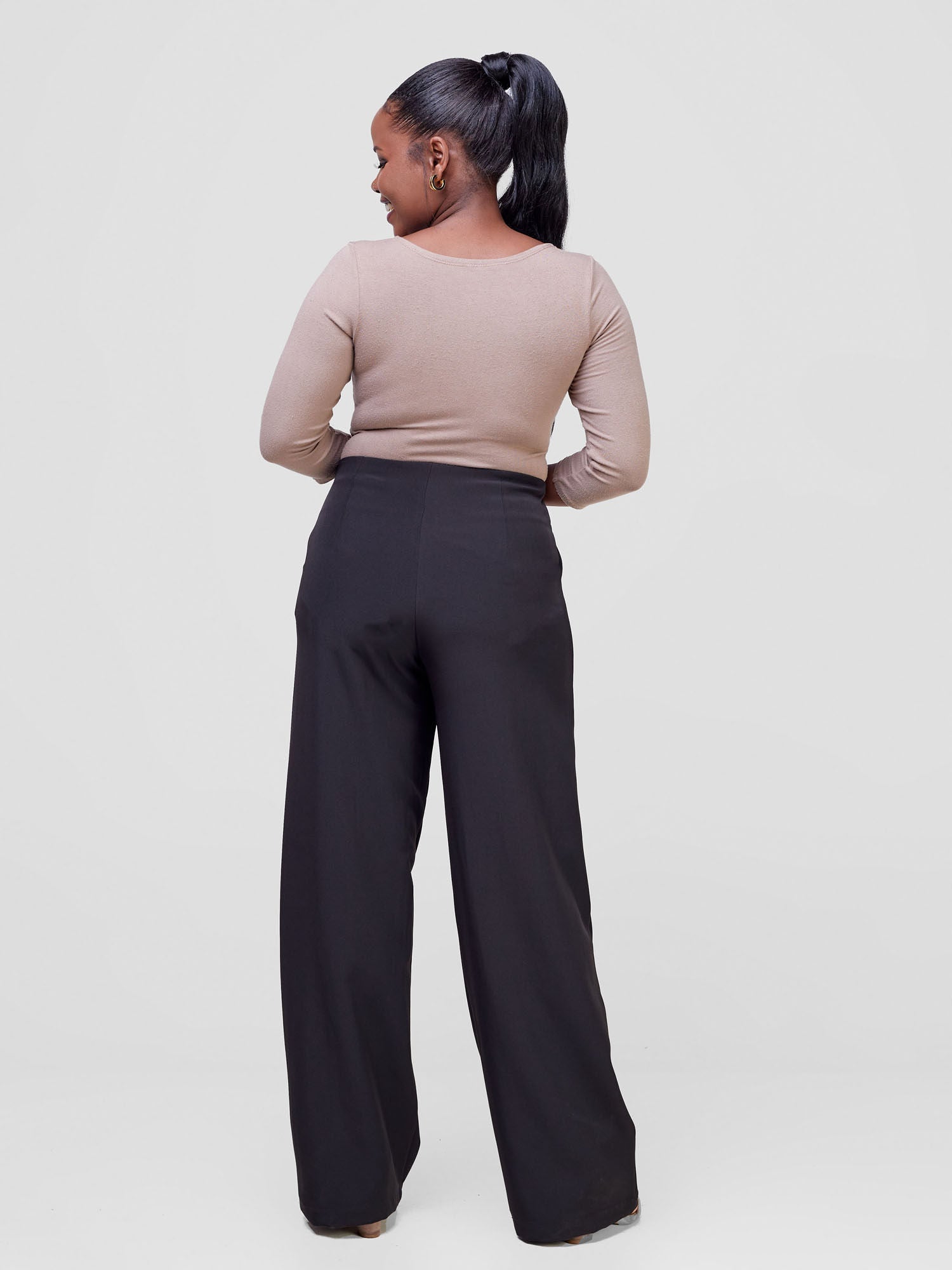 Vivo Chari Straight Leg Pants - Black