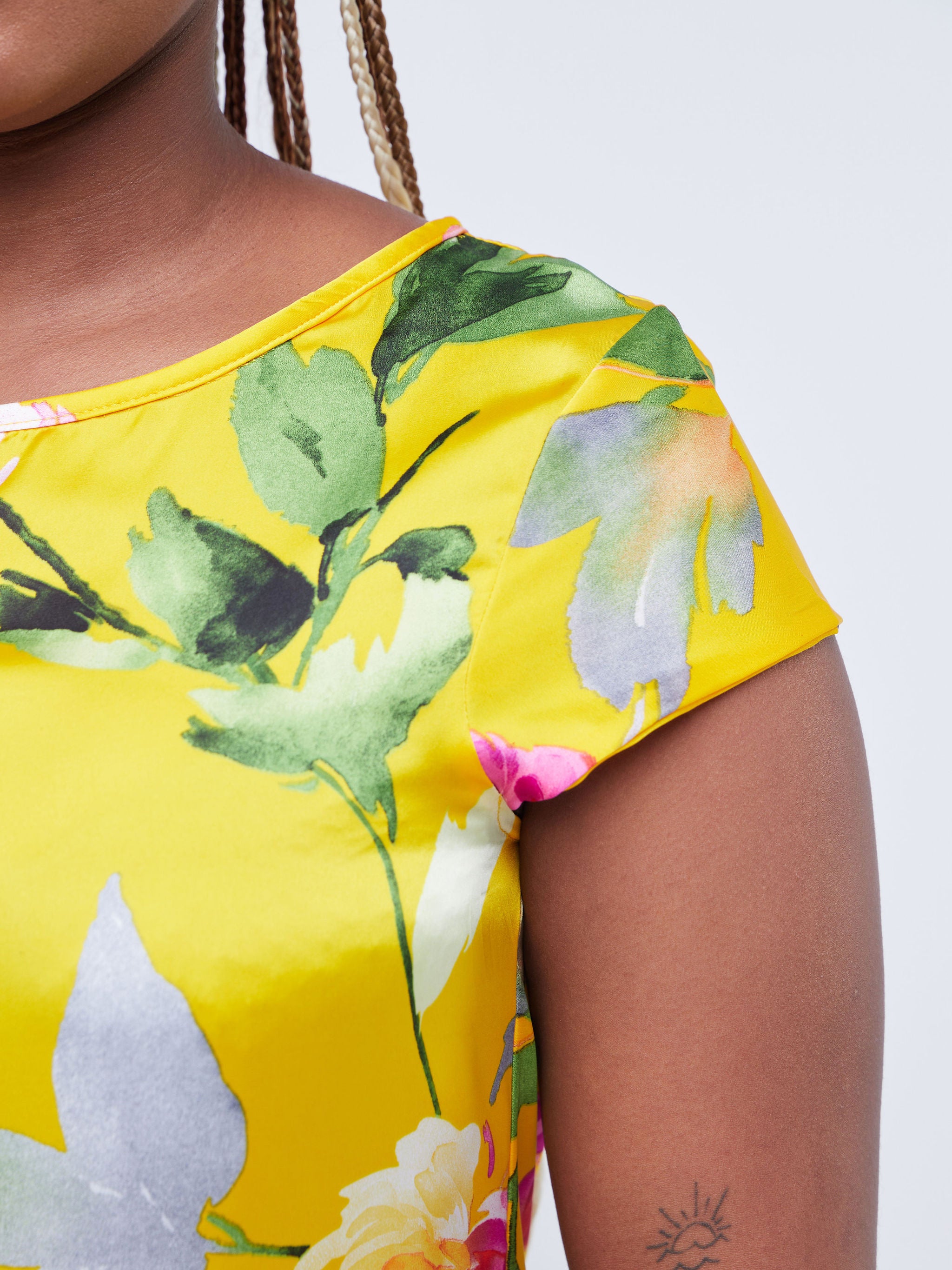Vivo Basic Satin Cap Sleeve Top - Yellow / Fuschia Floral Print