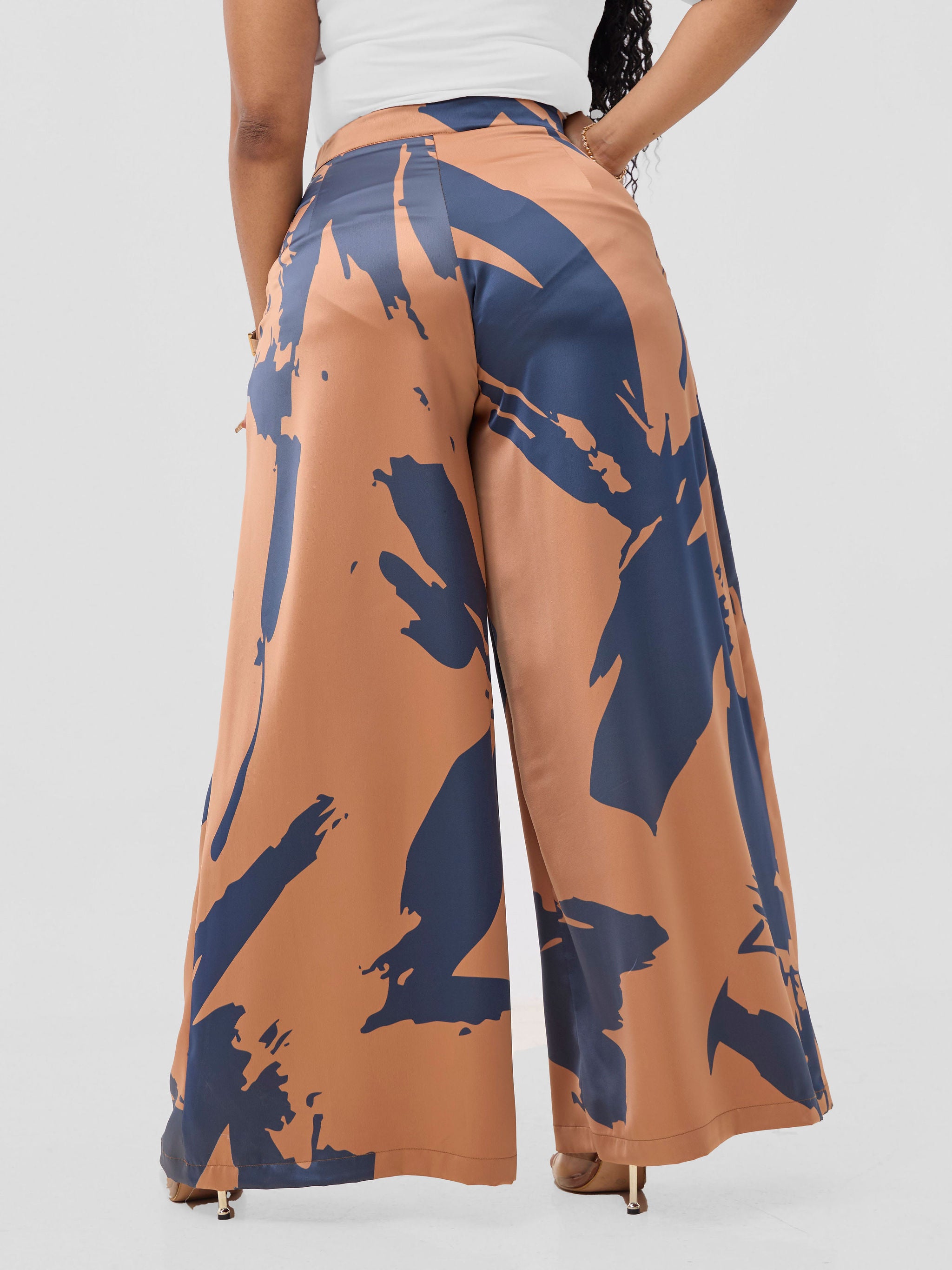 Vivo Beali Wide Leg Pants - Tan / Navy Lea Print