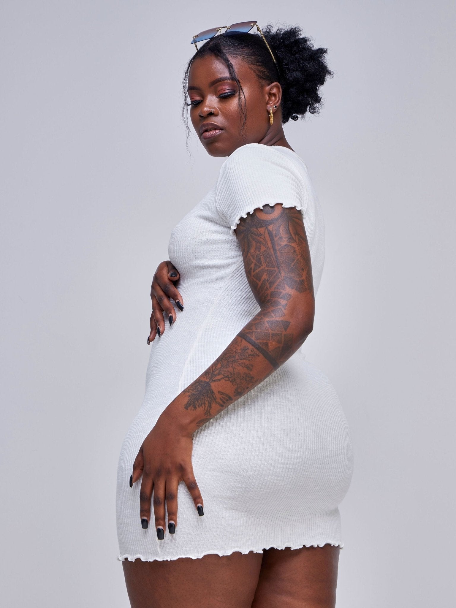 Popular 21 Short-Sleeved Lettice Hem Dress - White - Shopzetu
