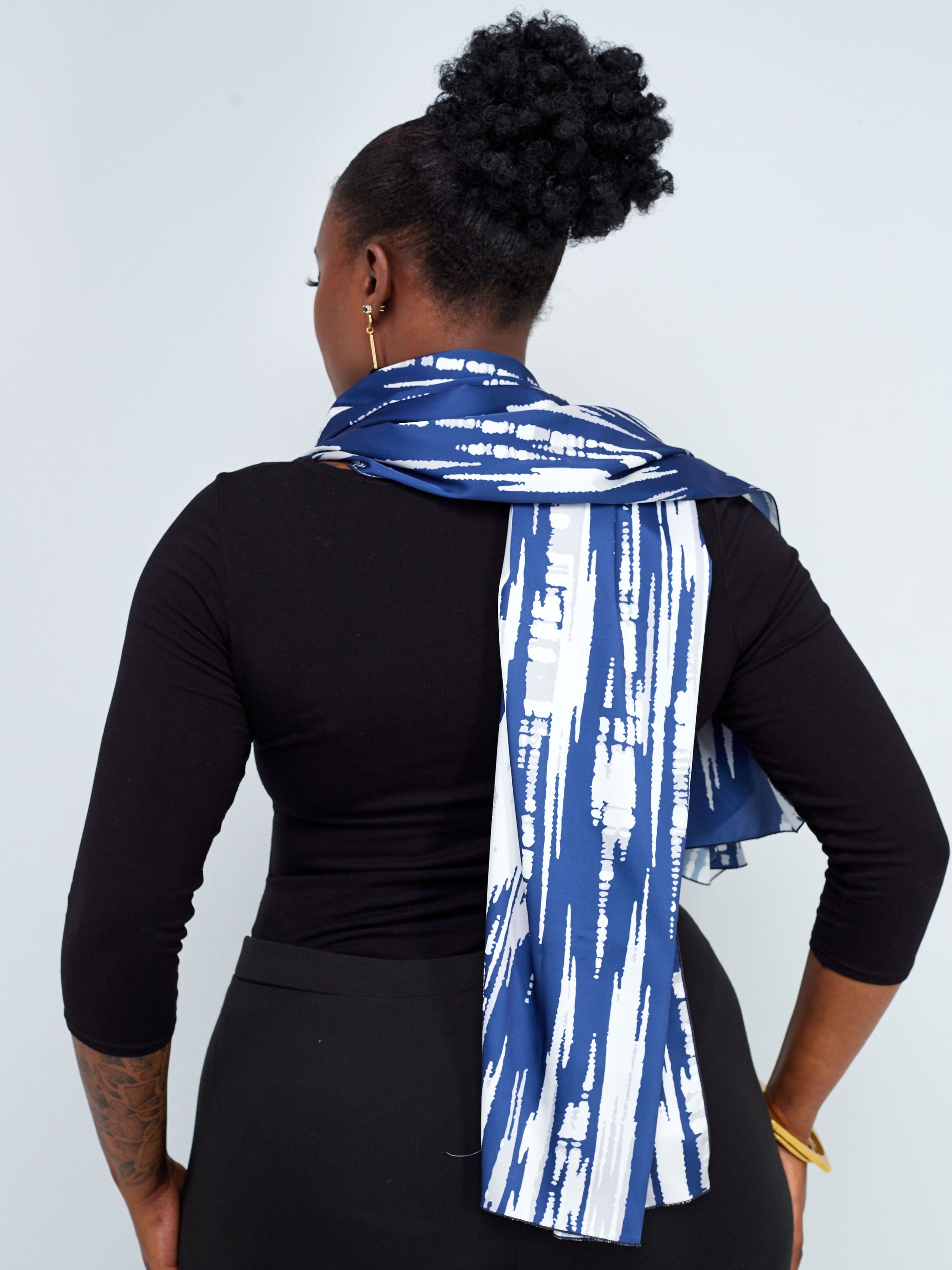 Vivo Basic Satin Scarf - Navy / Grey Abstract Print