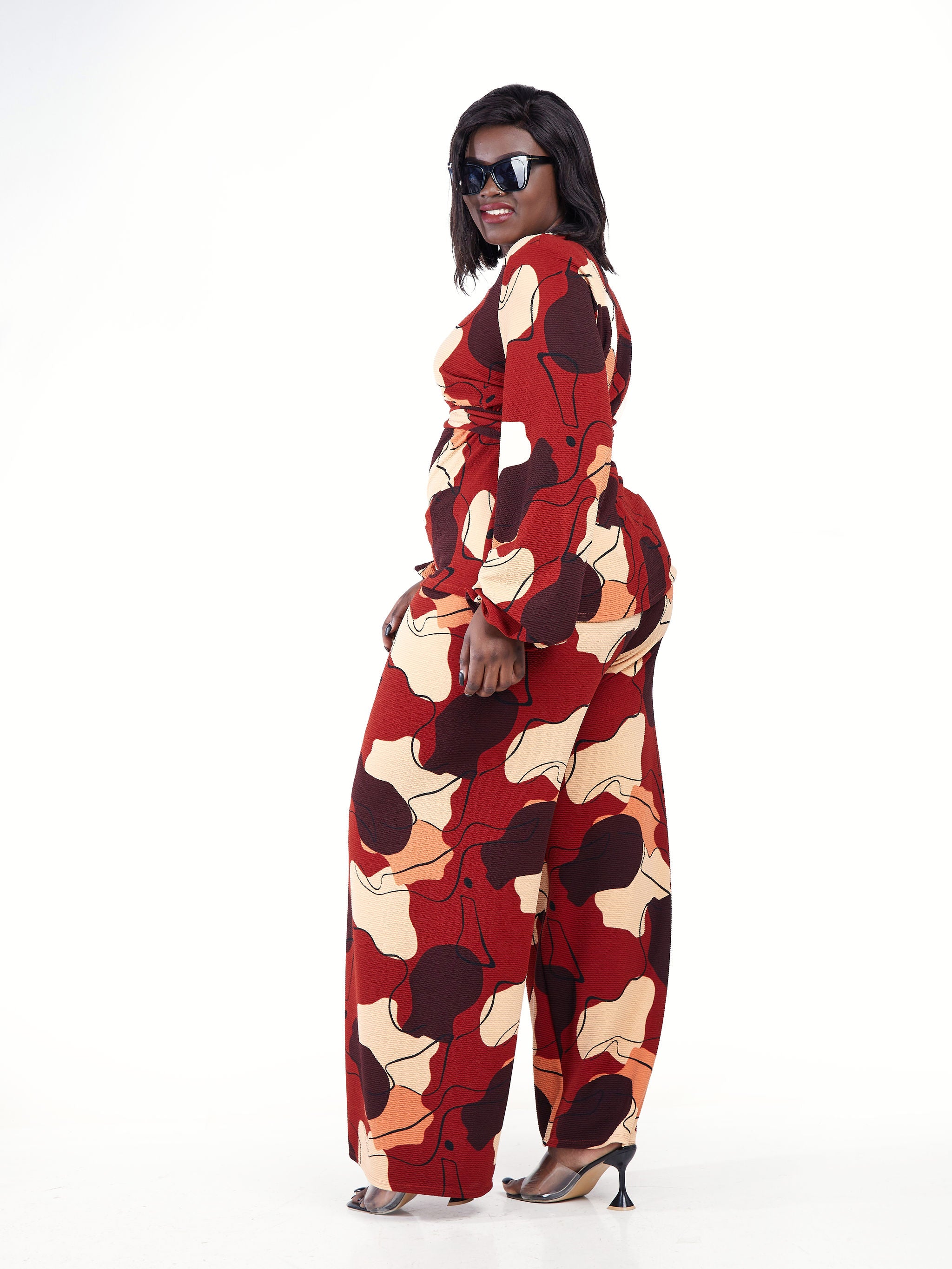 Vivo Basic Olivia Bishop Sleeve Top - Rust / Brown Abstract Print