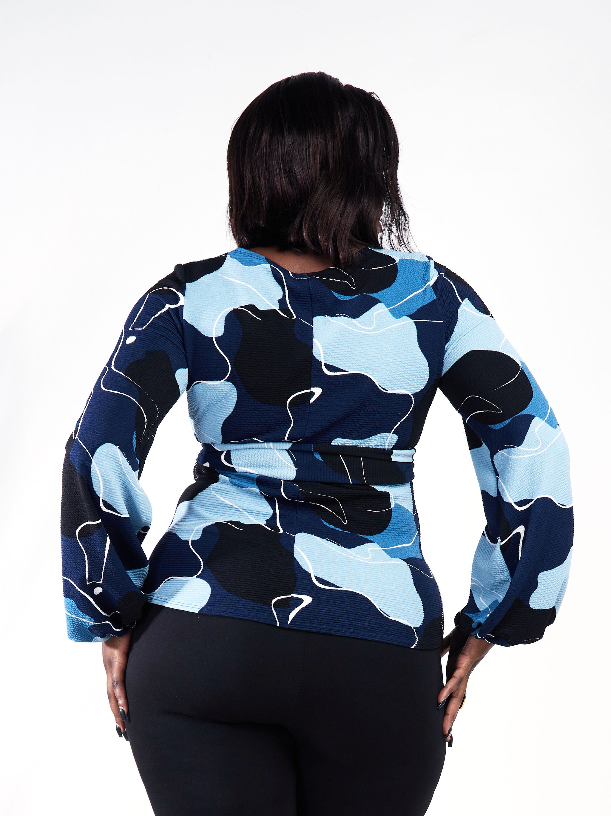 Vivo Basic Olivia Bishop Sleeve Top - Navy Blue / White Abstract Print