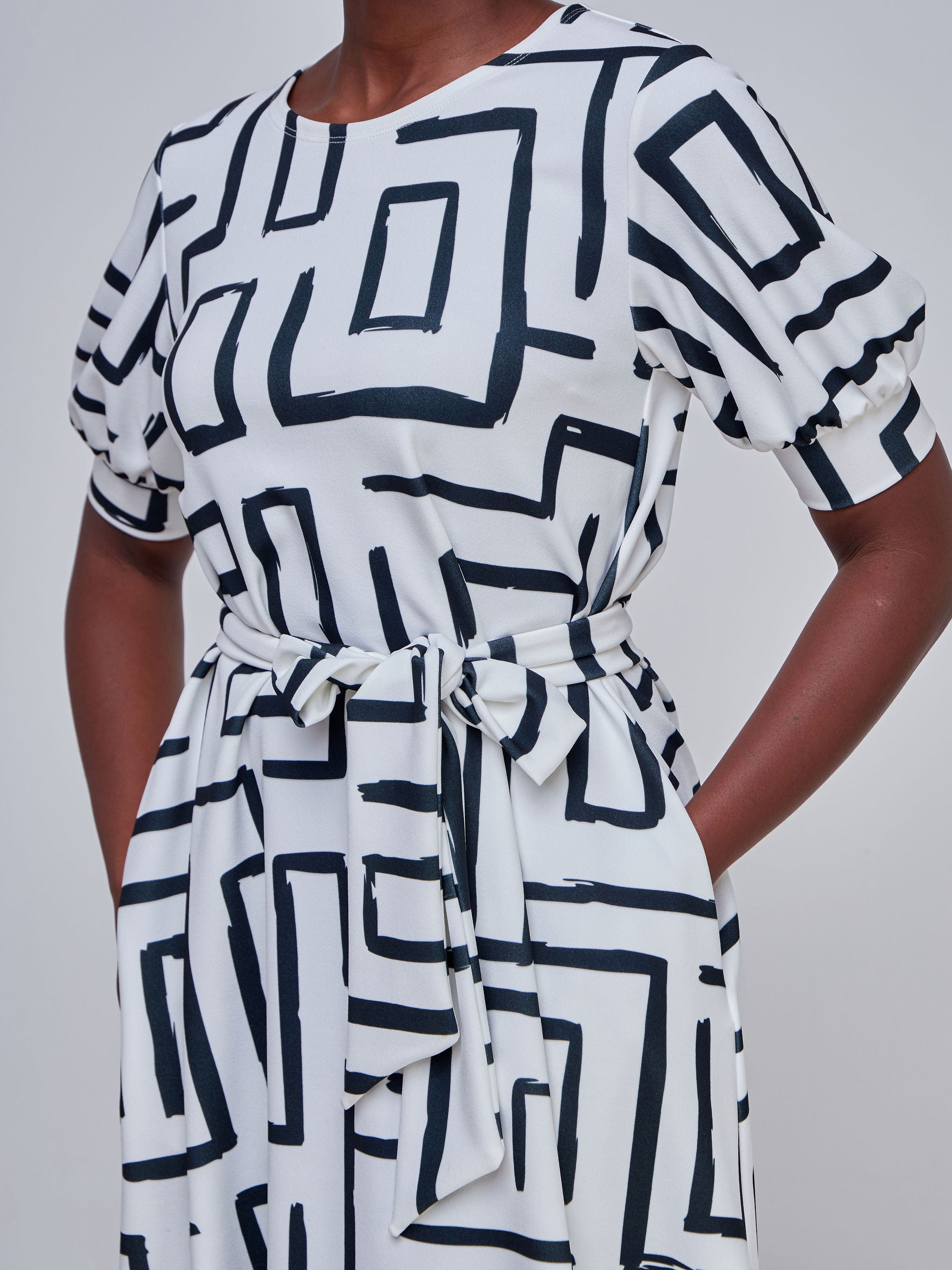 Vivo Imara Puff Sleeve Tent Dress - White / Black Abstract Print
