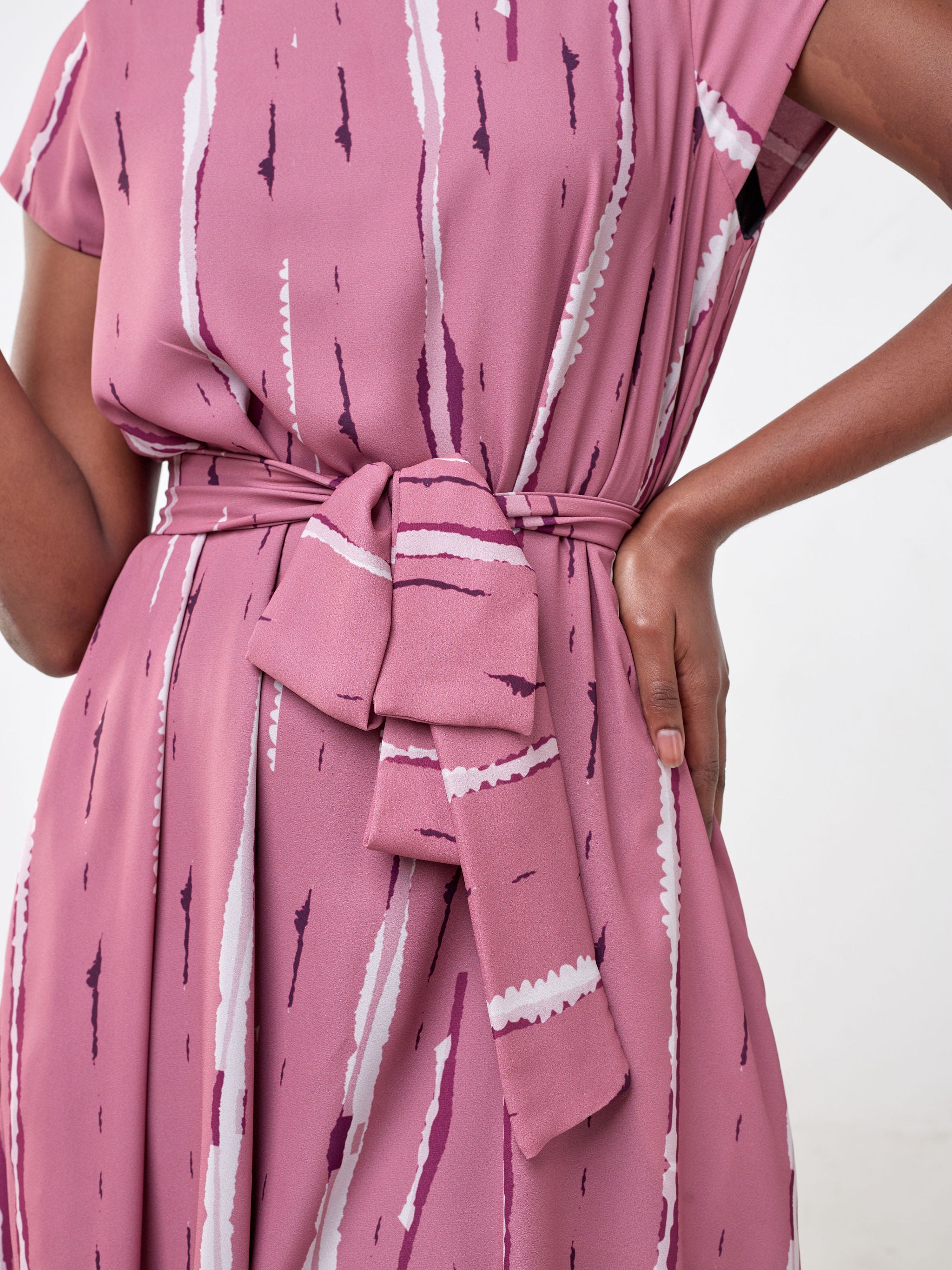 Vivo Basic Cap Sleeve Knee Length Tent Dress - Purple Print