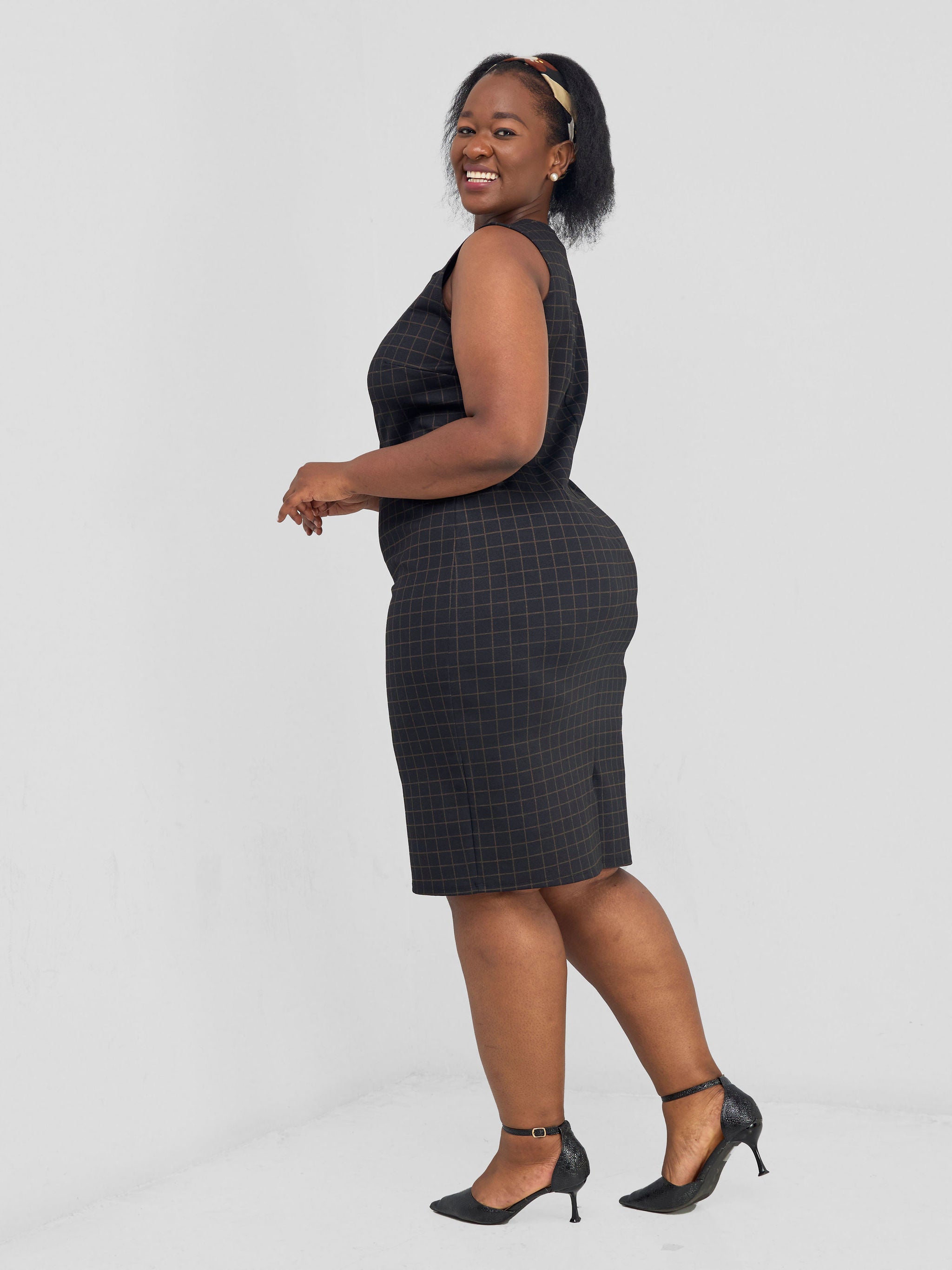 Vivo Paji Boat Neck Sheath Dress - Taupe Checkered Print