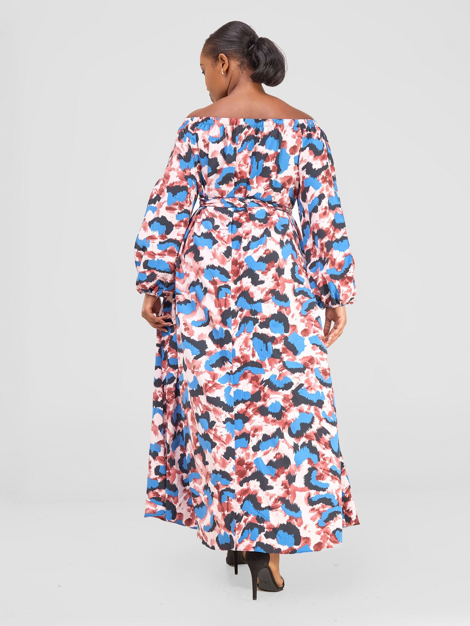 Vivo Yumi Off Shoulder Maxi Dress - Blue / Pink Print