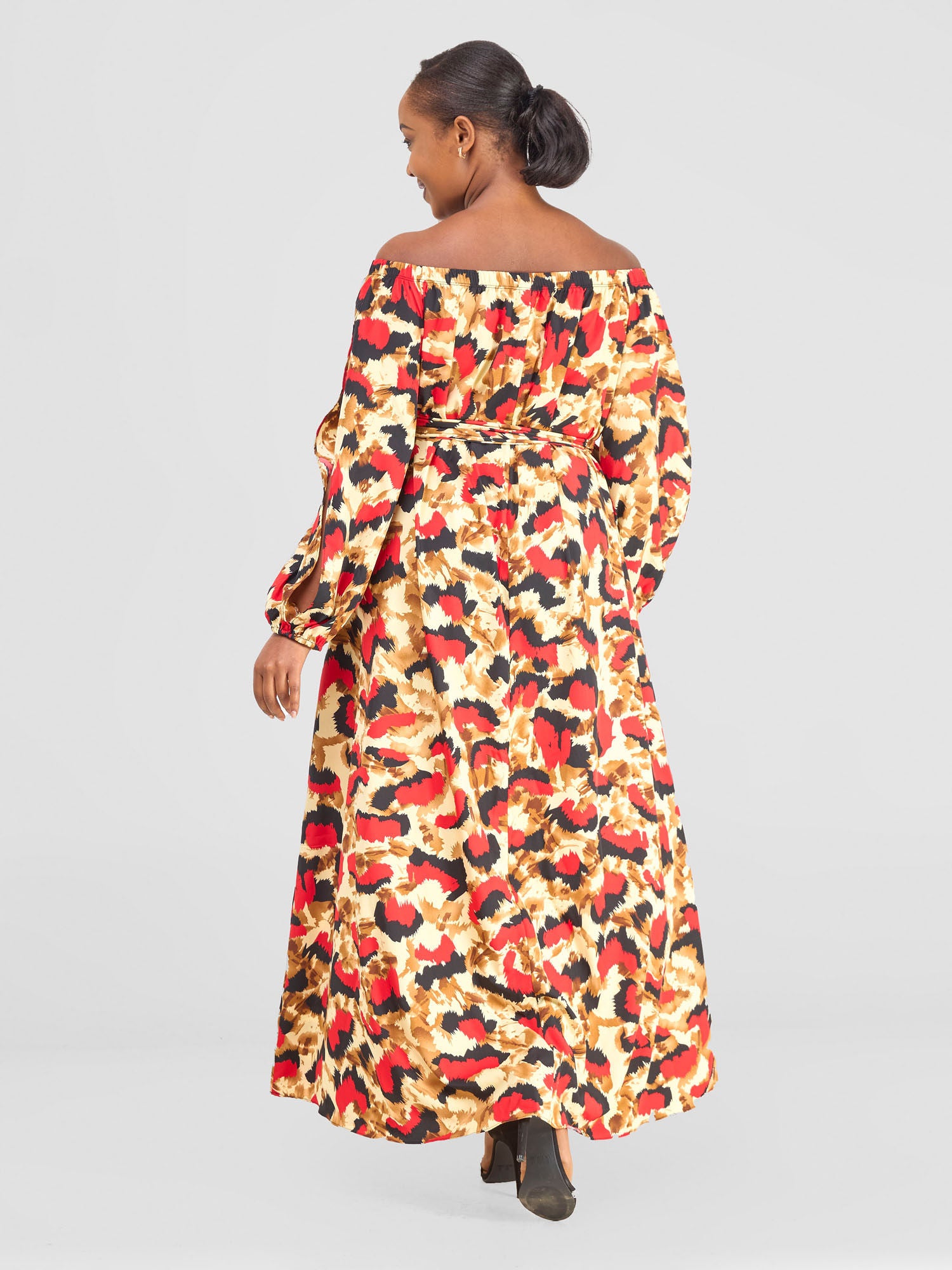 Vivo Yumi Off Shoulder Maxi Dress - Red / Black Print