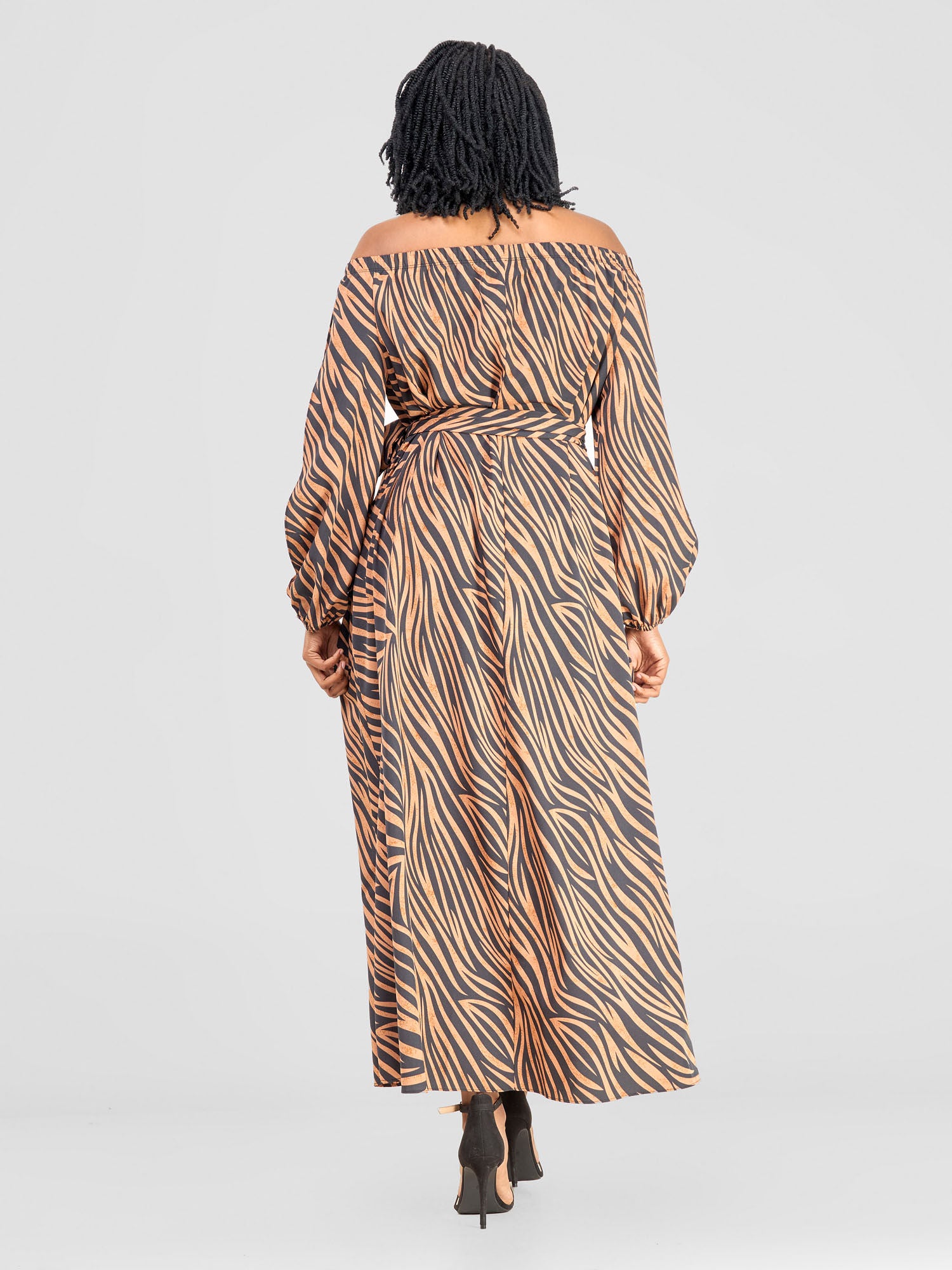 Vivo Yumi Off Shoulder Maxi Dress - Orange / Black Print