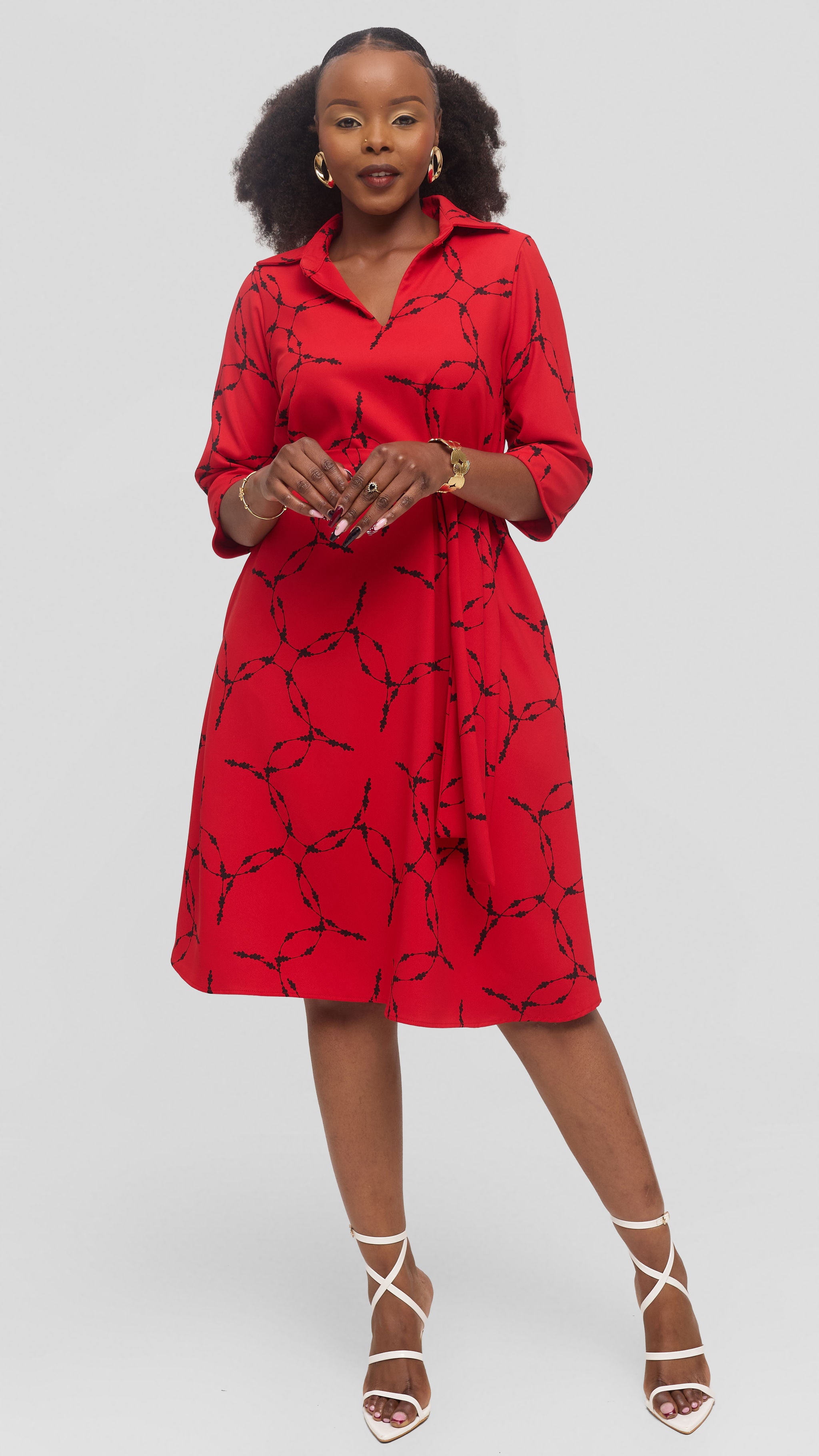 Vivo Zuri 3/4 Sleeve Knee Length Dress in Crepe - Red / Black Shina Print