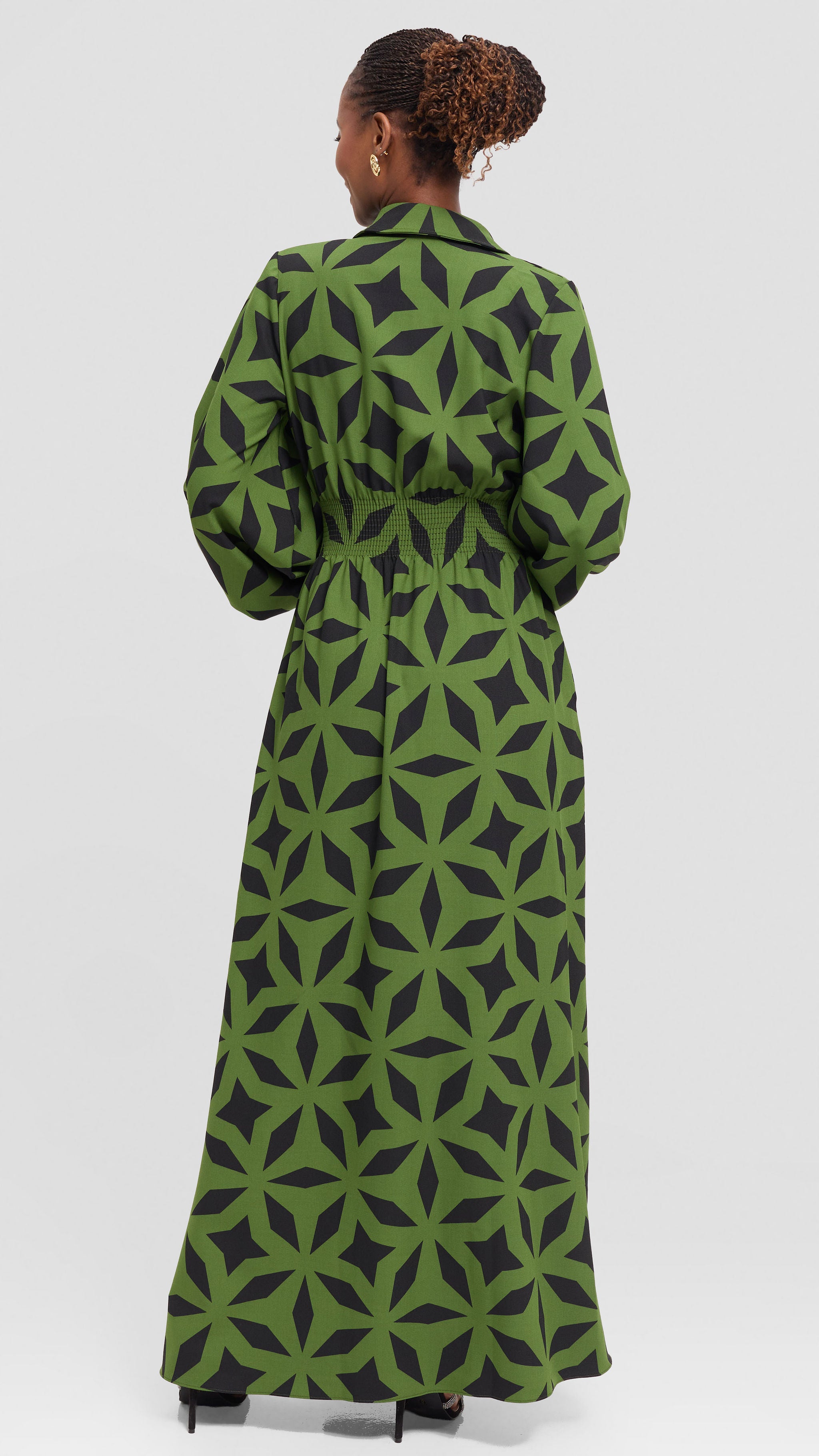 Vivo Bishop Sleeve Shirred Maxi Dress in Crepe - Green / Black Print