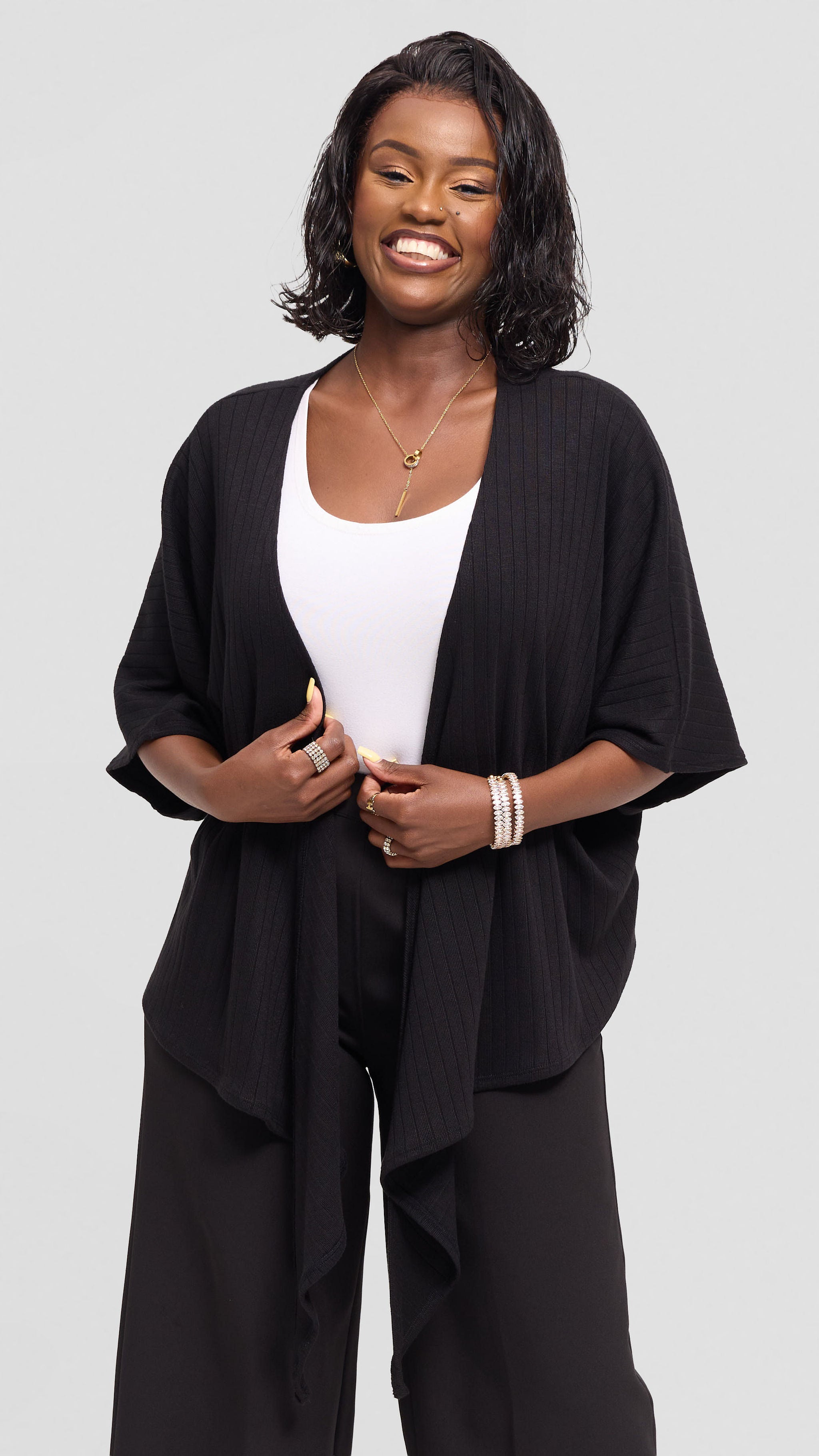 Safari by Vivo Short Kimono in Sweater - Black