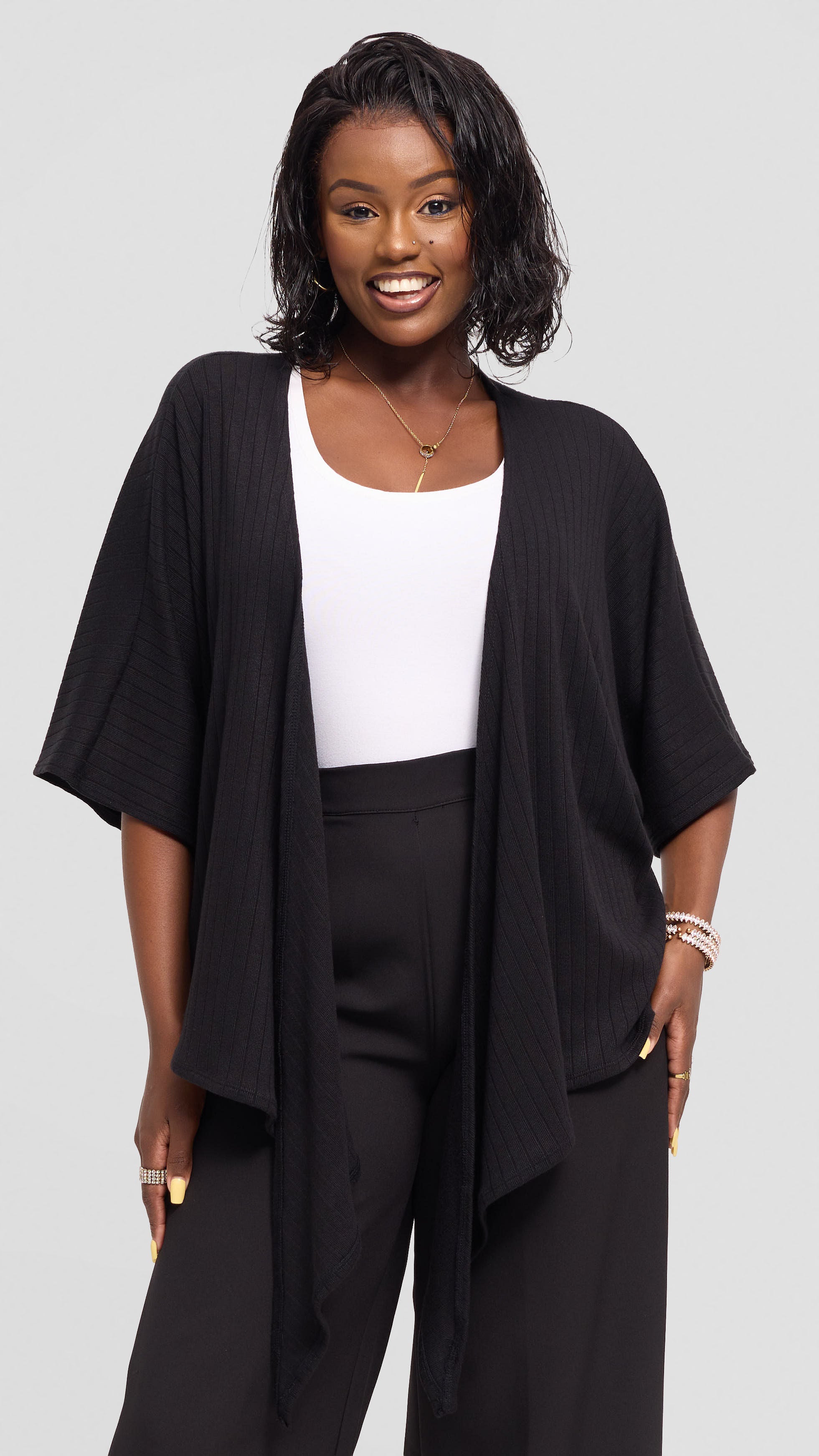 Safari by Vivo Short Kimono in Sweater - Black