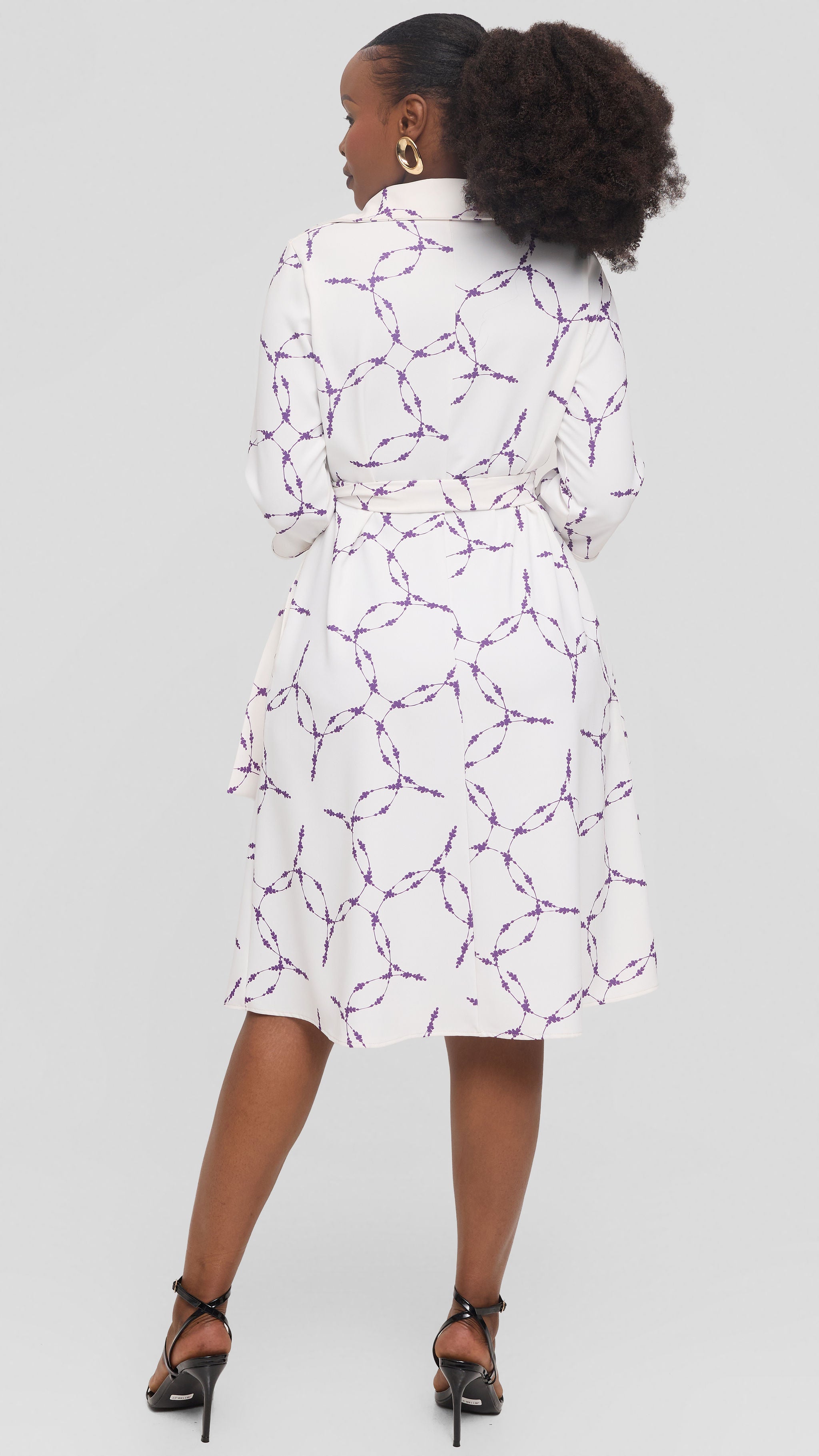 Vivo Zuri 3/4 Sleeve Knee Length Dress in Crepe - White / Purple Shina Print